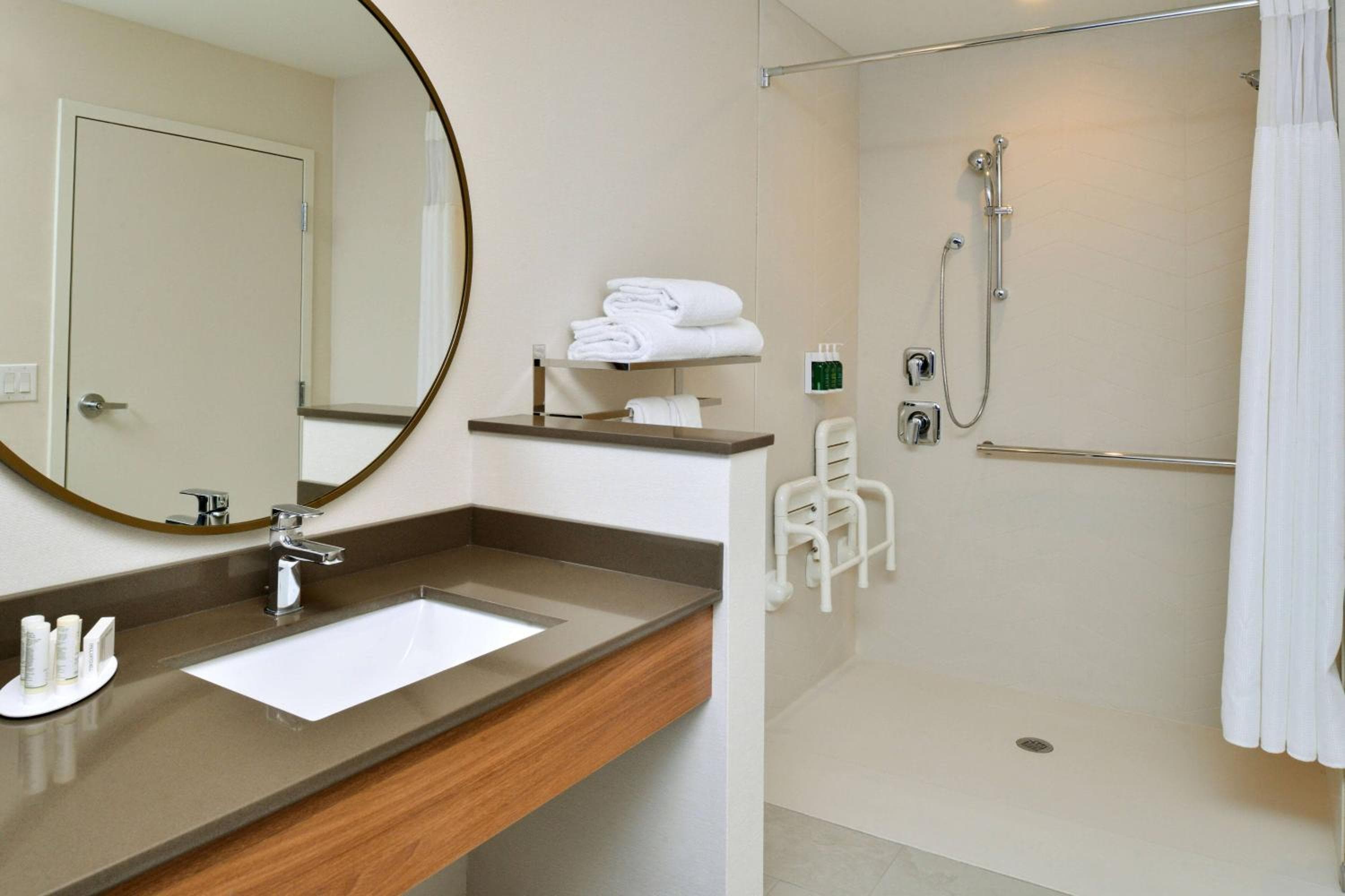 Fairfield Inn & Suites by Marriott Charlotte University Research Park