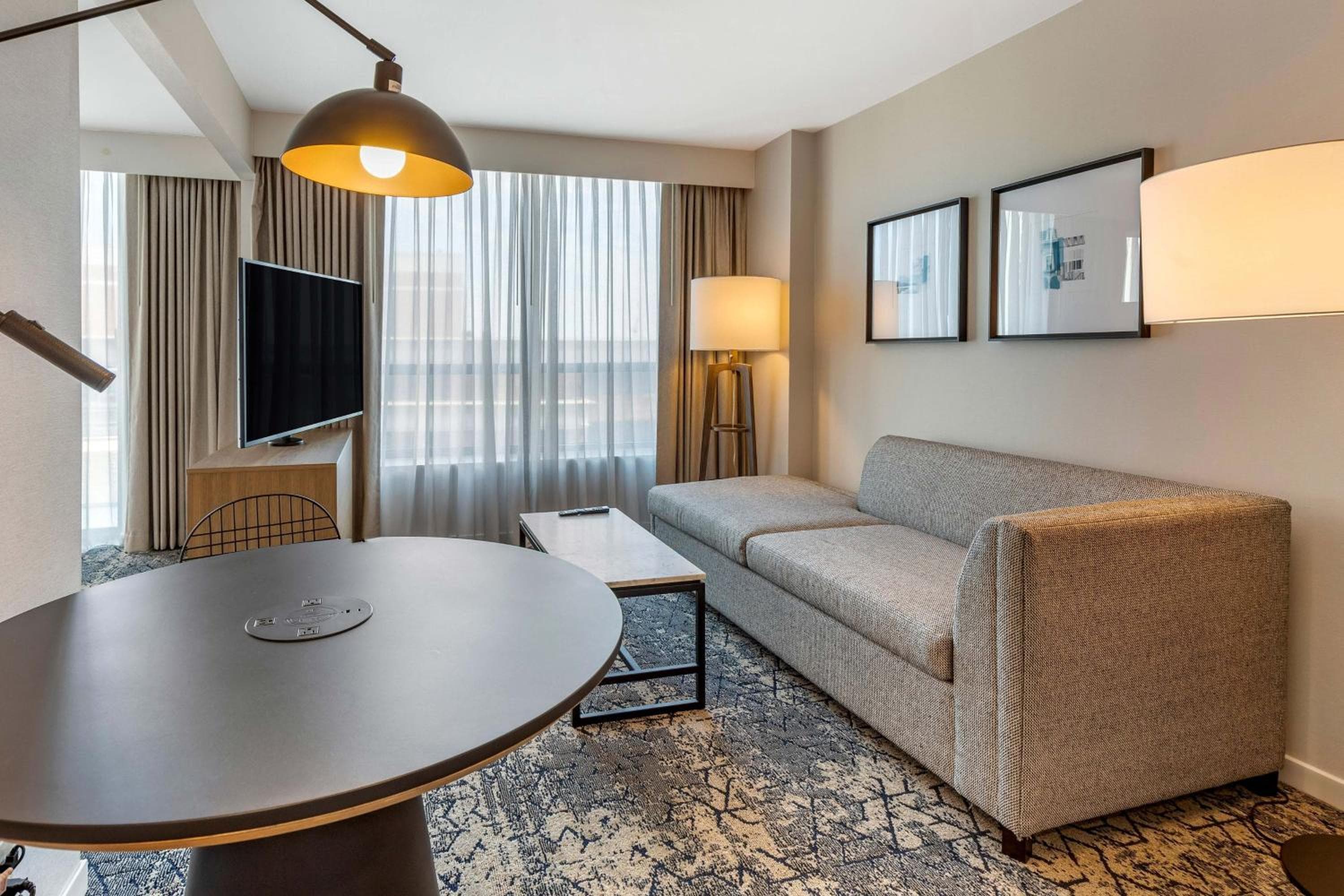 Sheraton Suites Old Town Alexandria