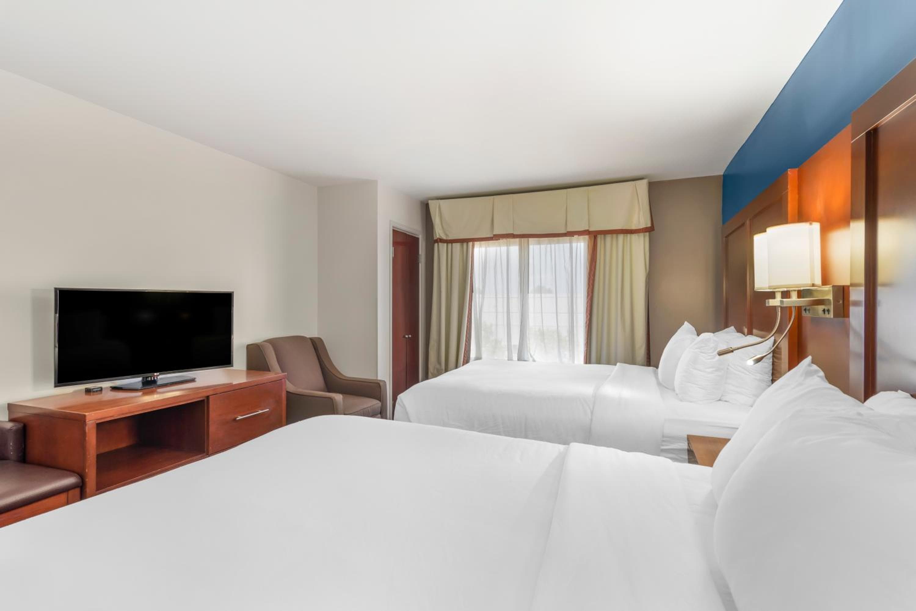 Comfort Suites Atlanta Airport
