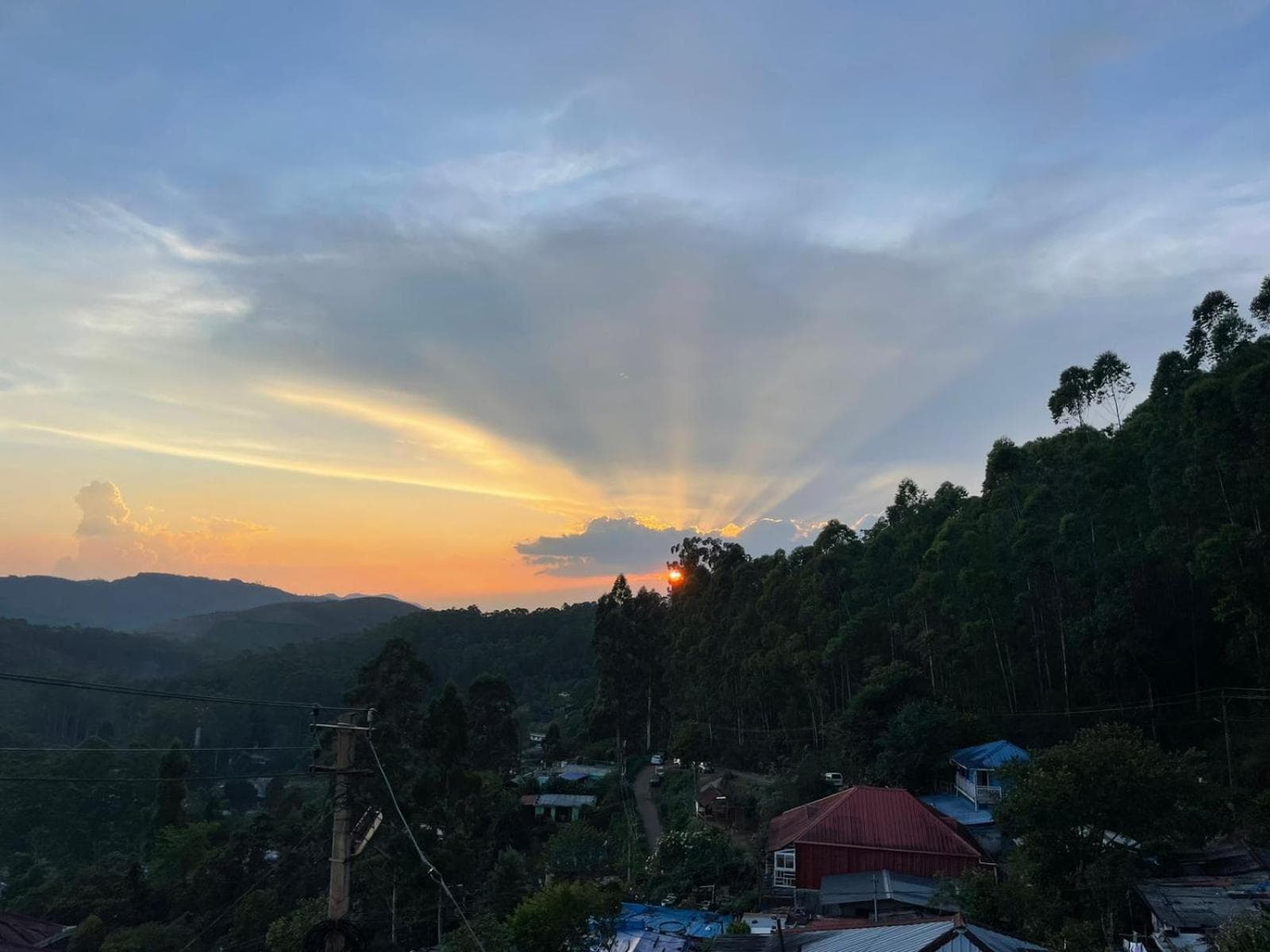 Mountain cheers munnar
