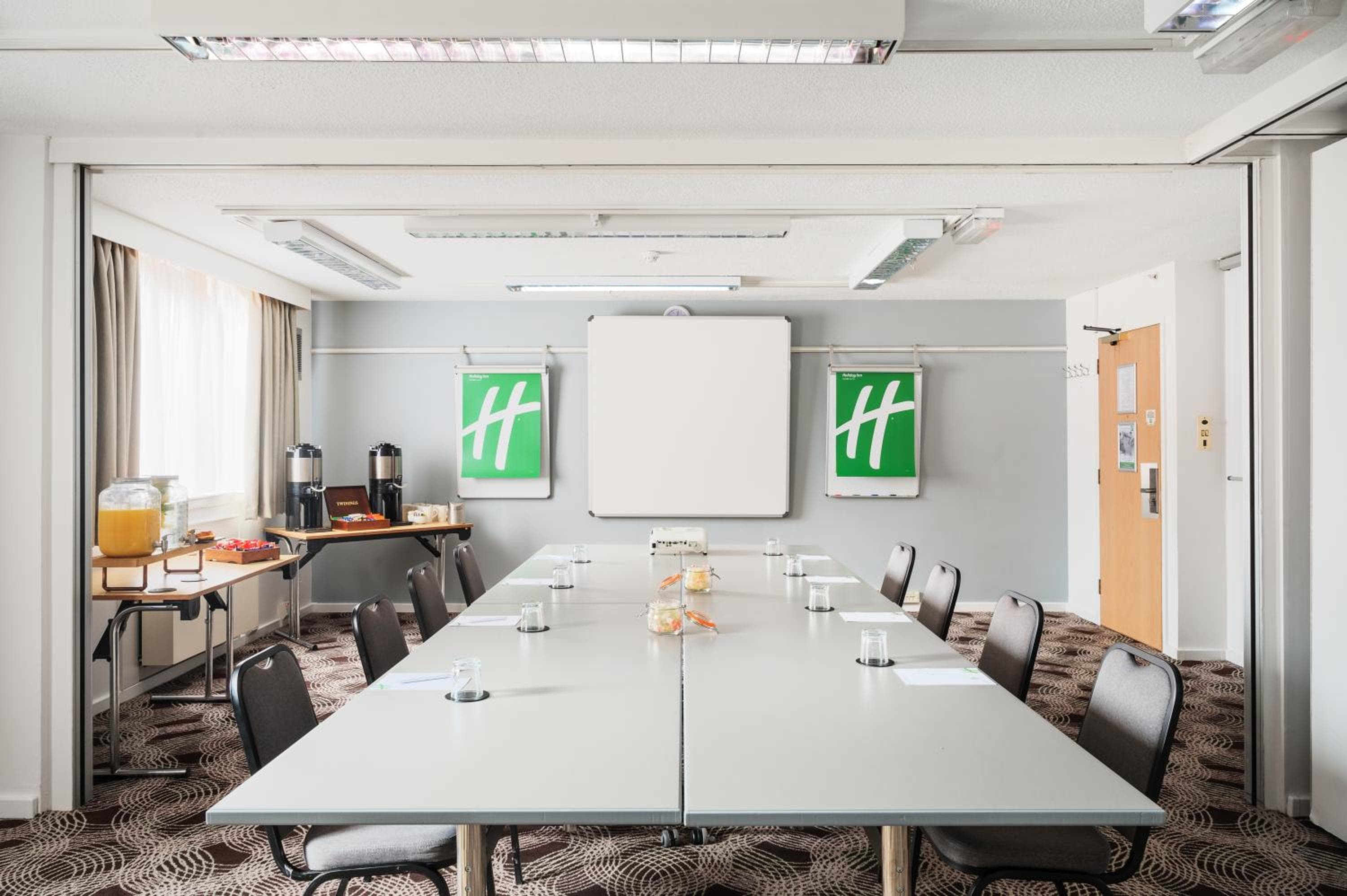 Holiday Inn Lincoln by IHG