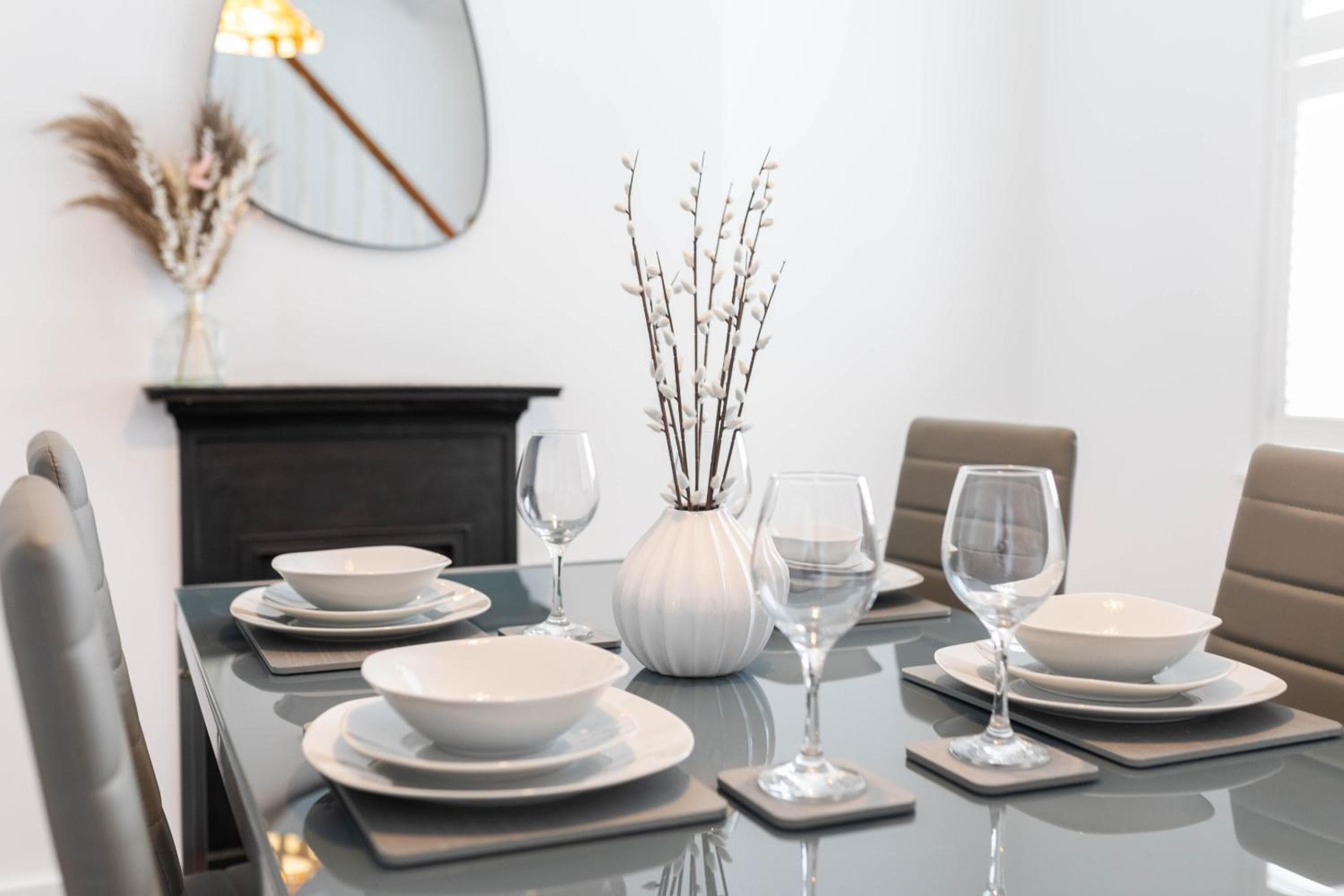 30 Percent Off Monthly Stays - City Centre - 3 Bedrooms