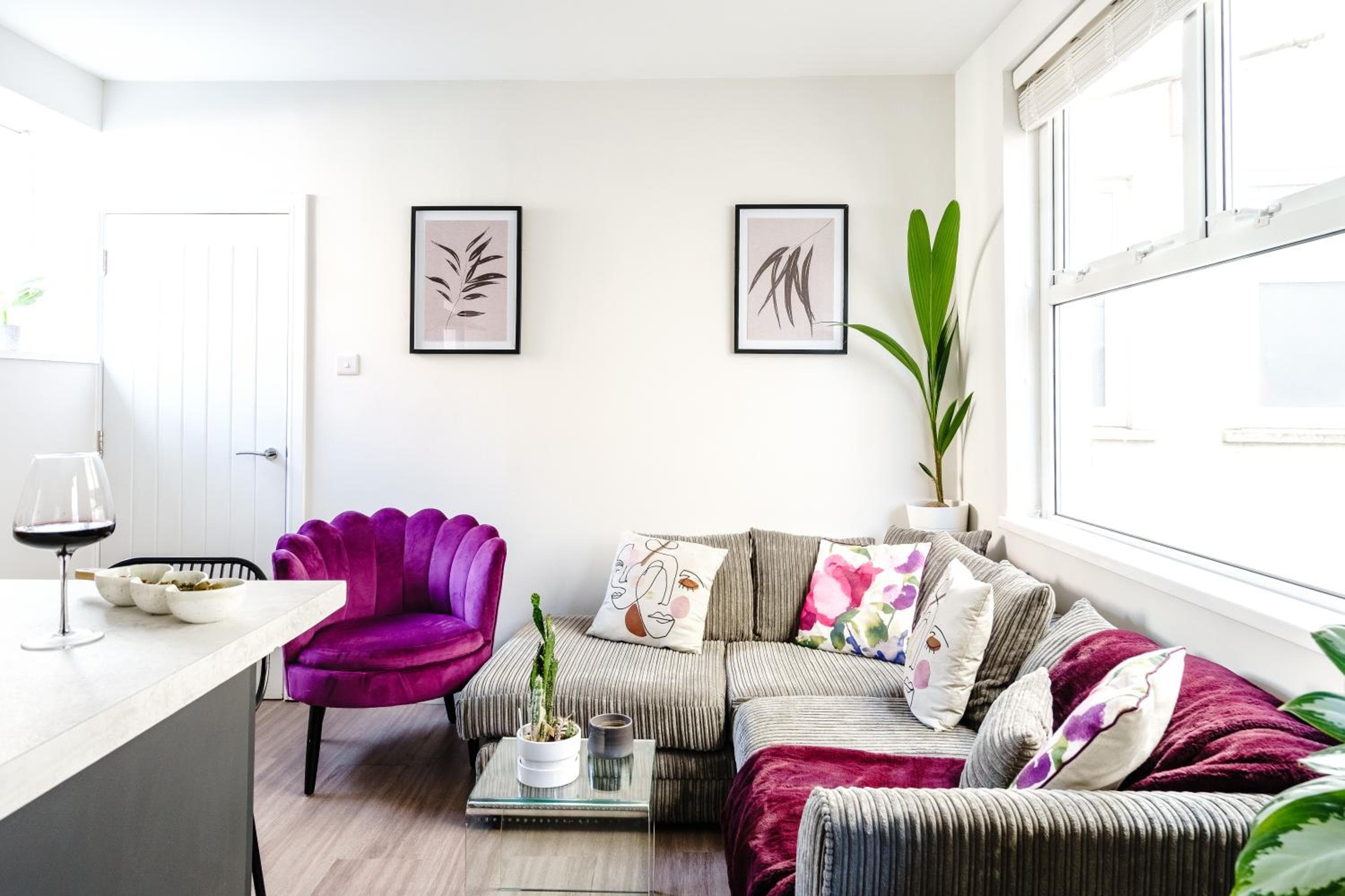 35a Howard Gardens - Cardiff City Centre