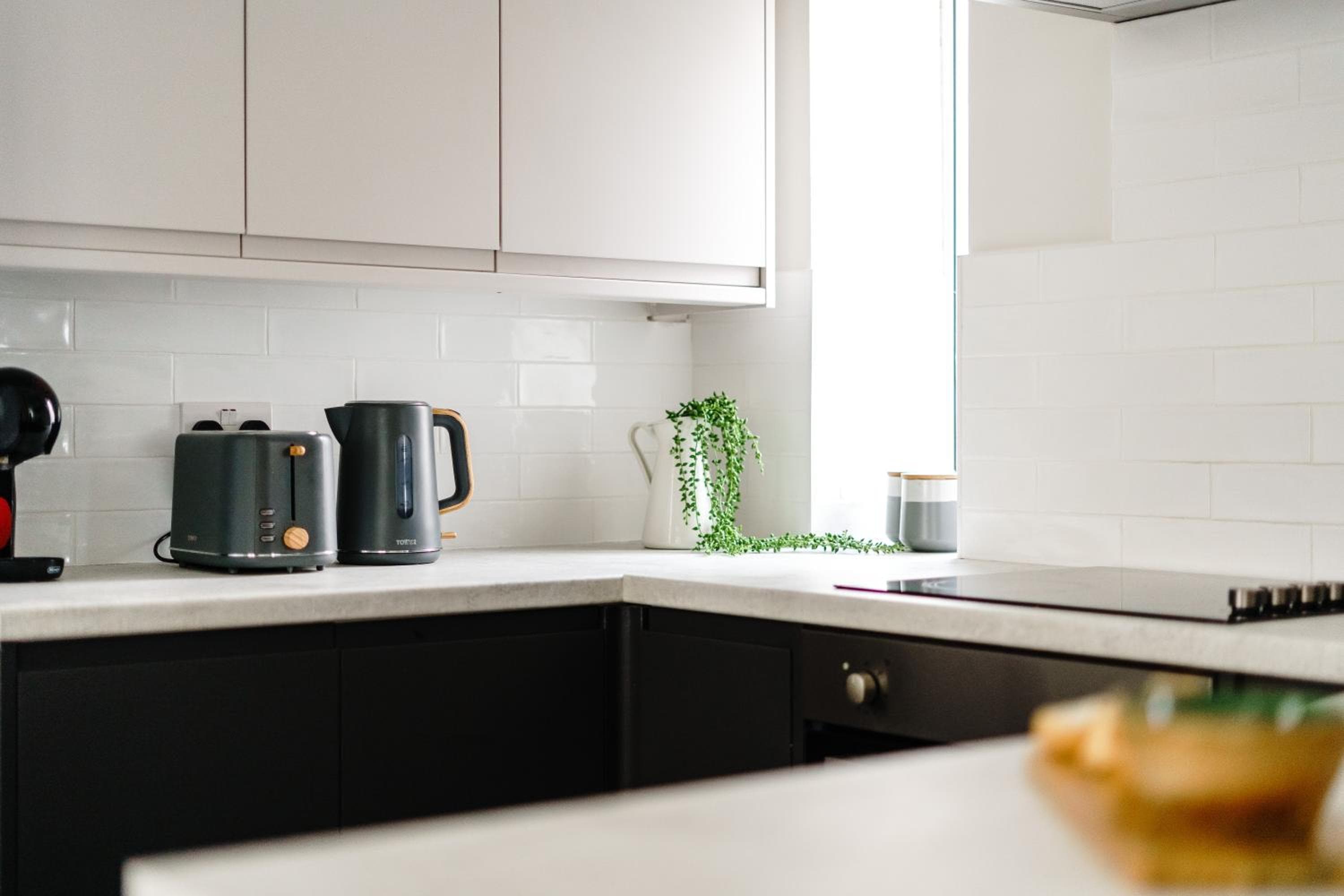 35a Howard Gardens - Cardiff City Centre