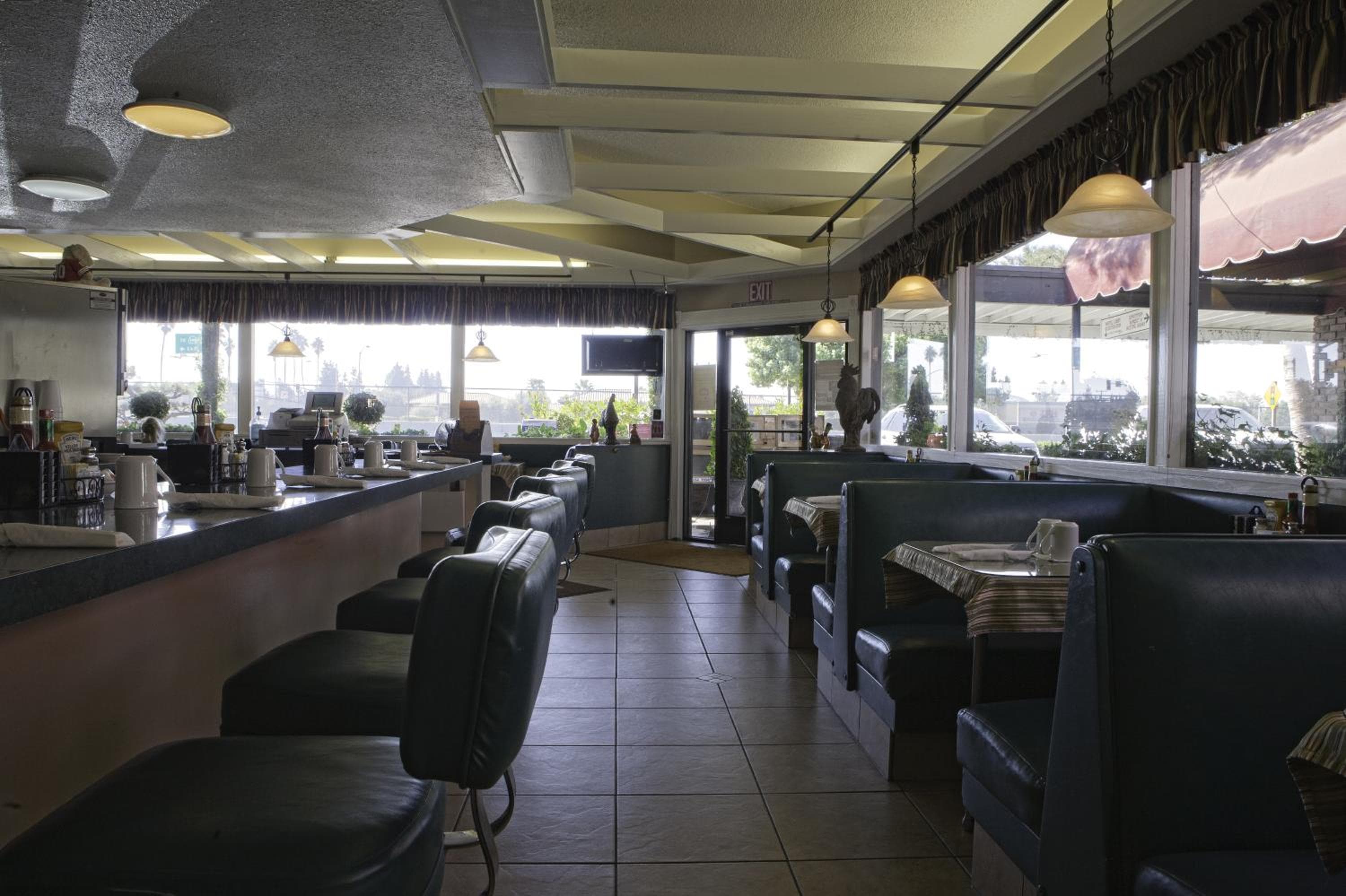 Lamp Liter Inn Visalia, an Ascend Collection Hotel