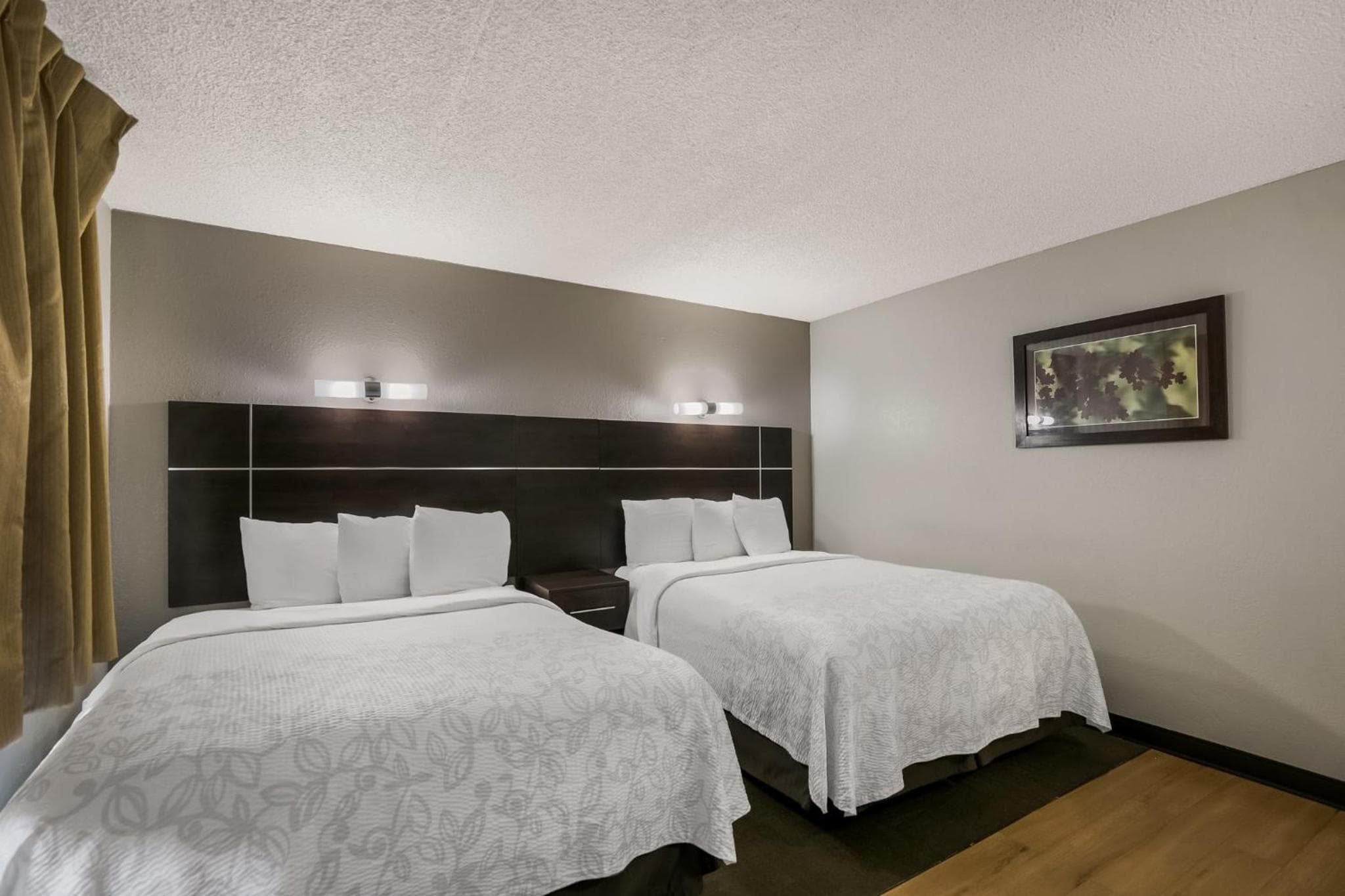 Red Roof Inn PLUS+ & Suites Knoxville West - Cedar Bluff