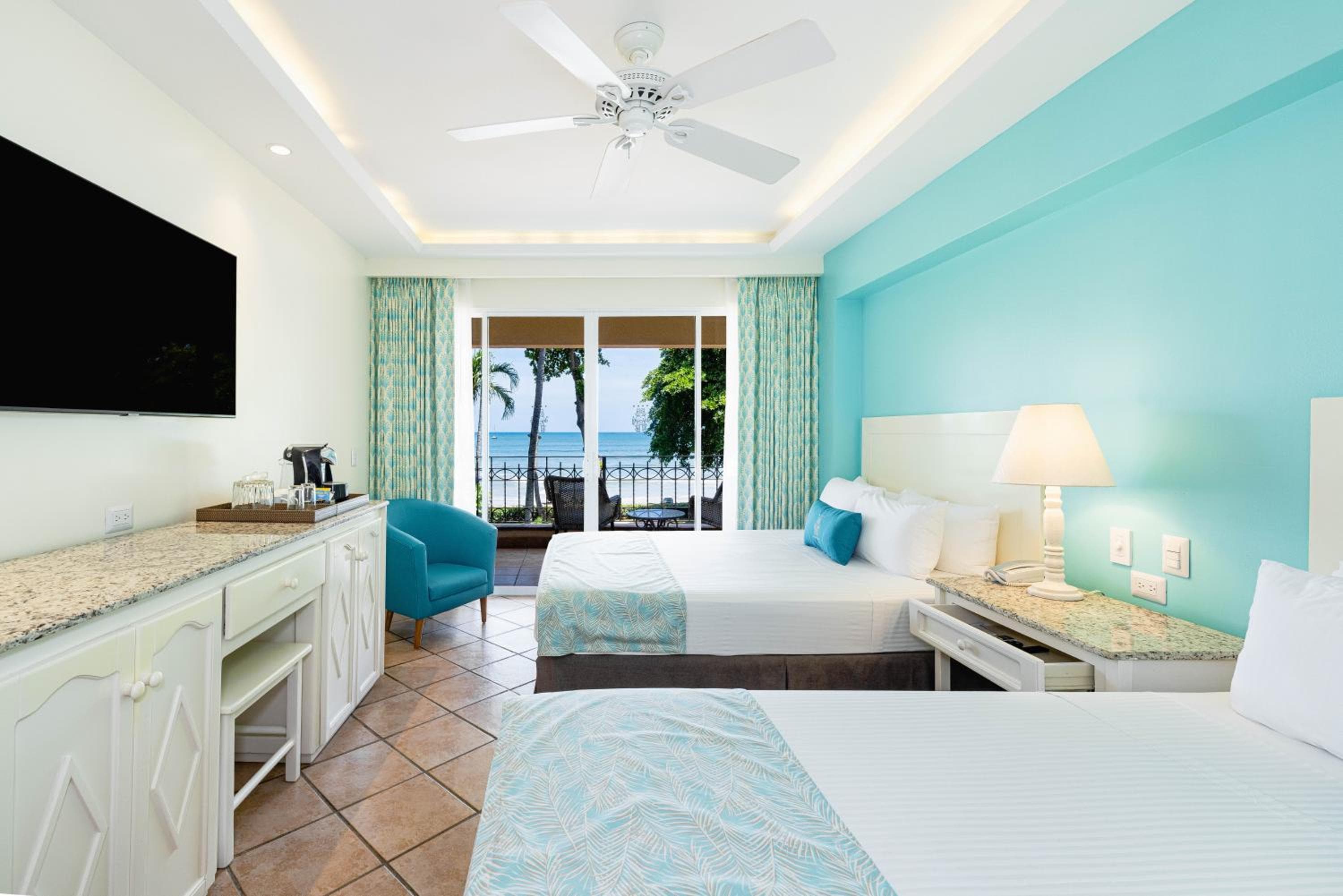 Hotel Tamarindo Diria Beach Resort