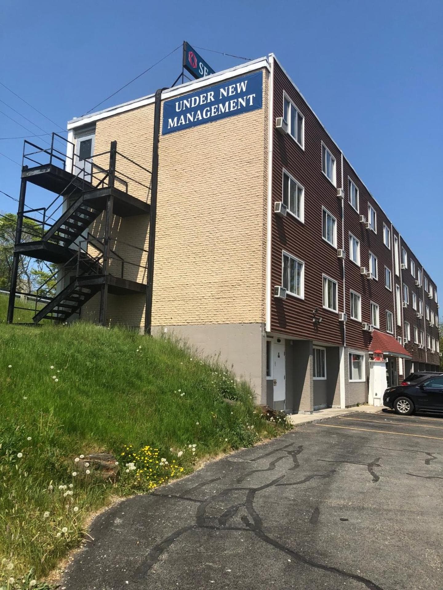 Seasons Inn Halifax