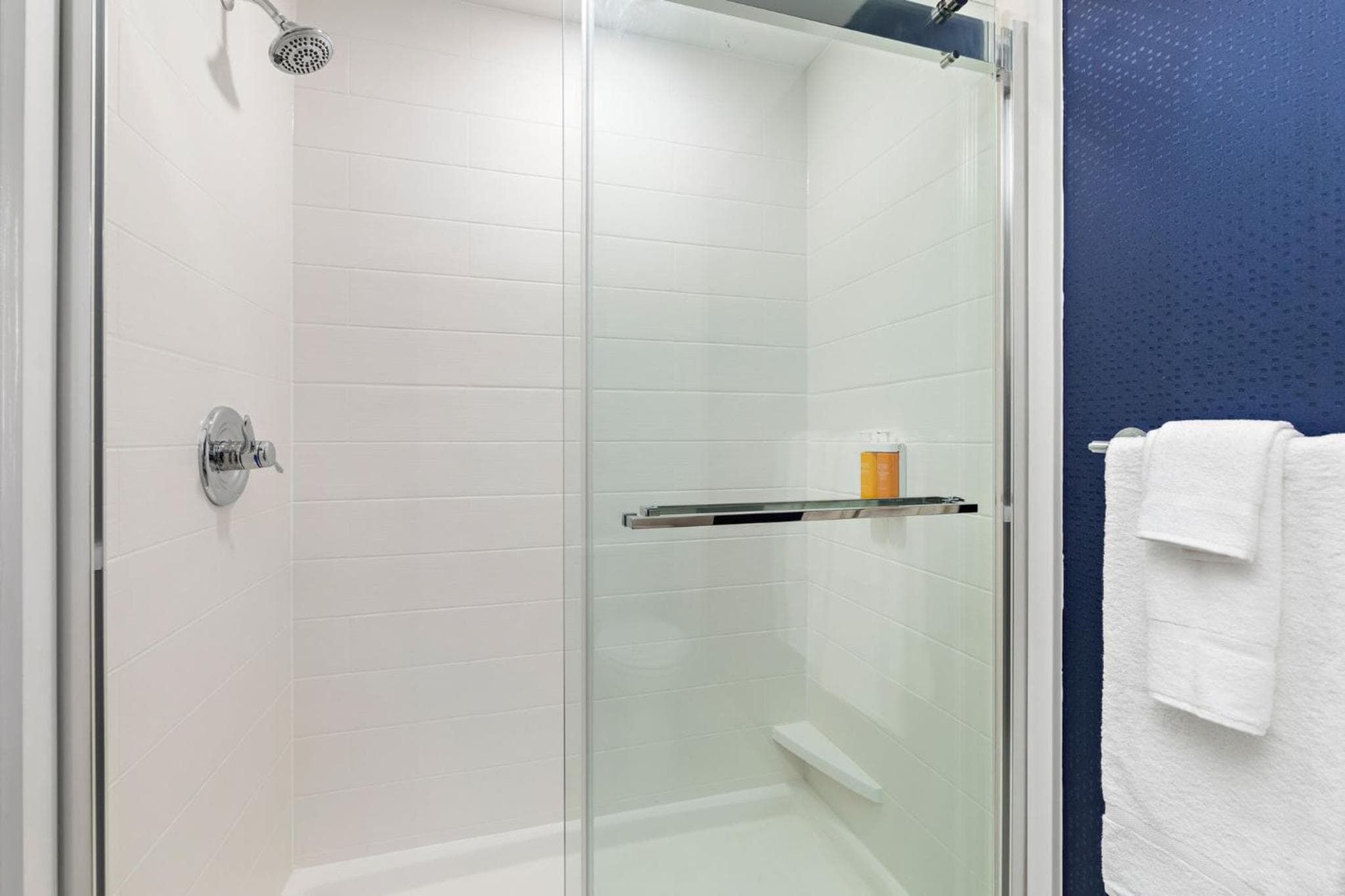 Holiday Inn Express Kansas City North - Parkville by IHG