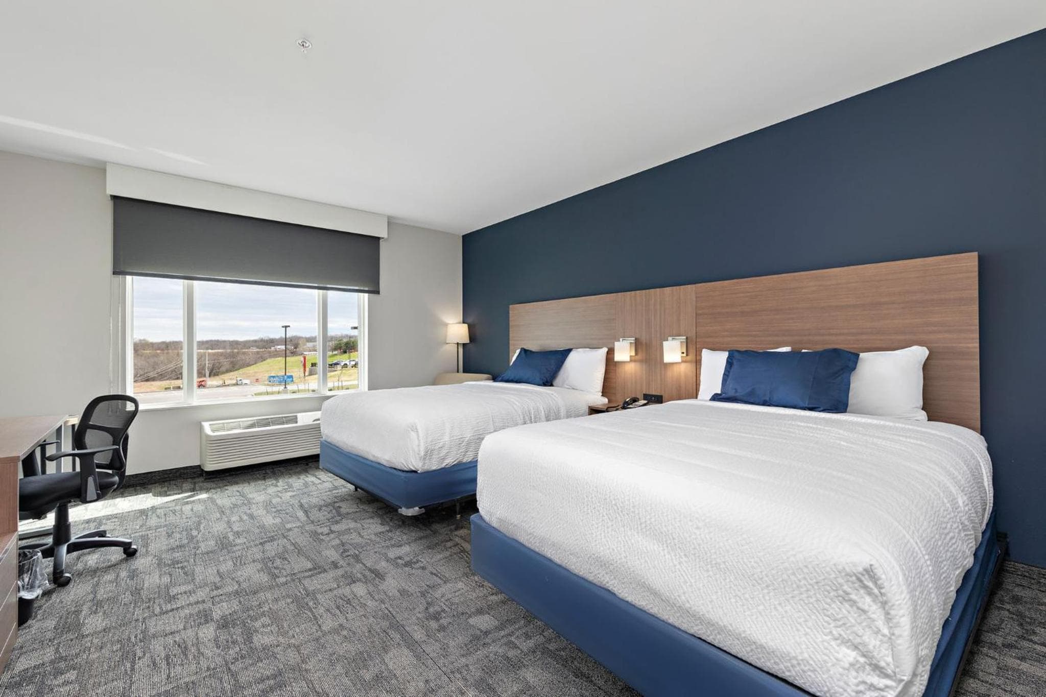 Holiday Inn Express Kansas City North - Parkville by IHG