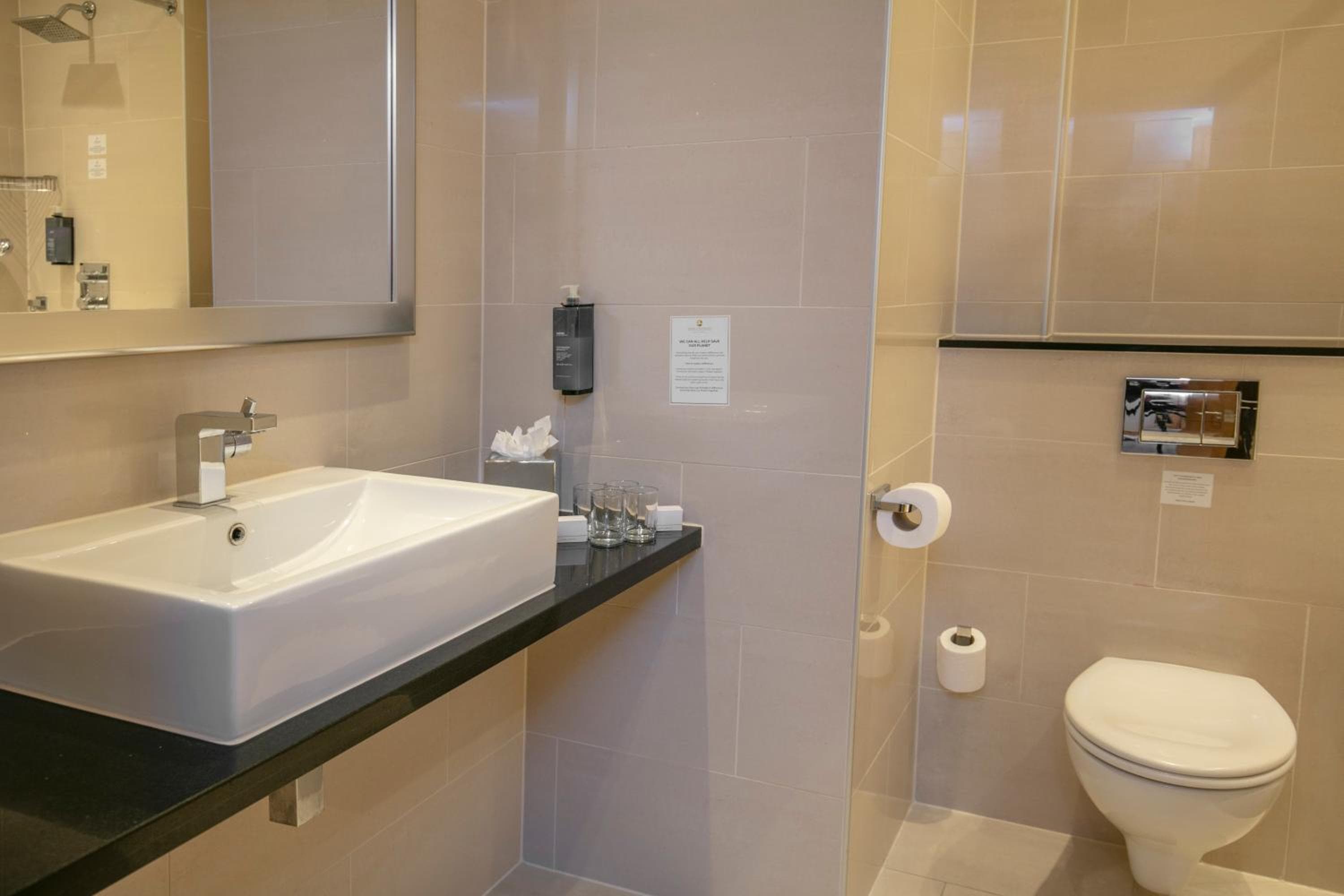 The Crown London, WorldHotels Distinctive