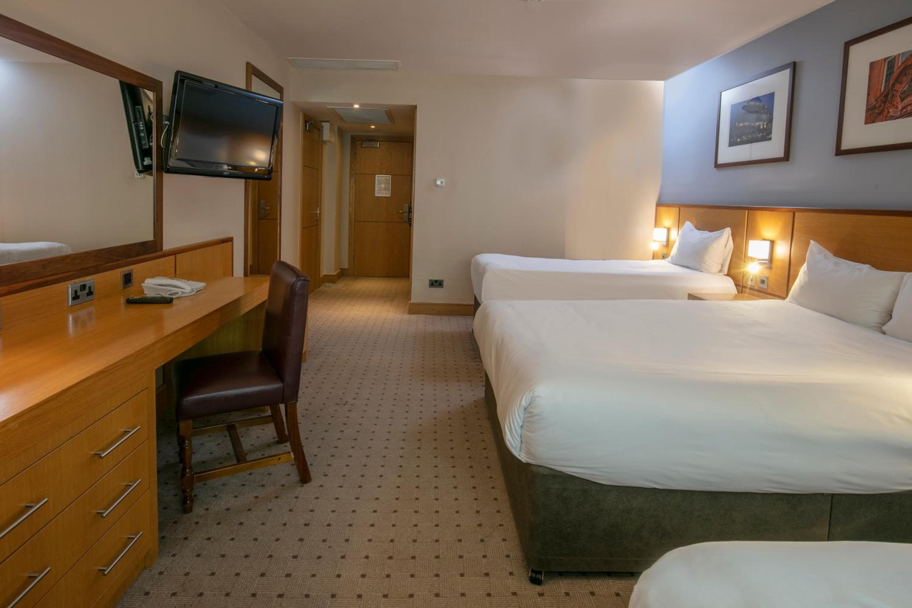 The Crown London, WorldHotels Distinctive