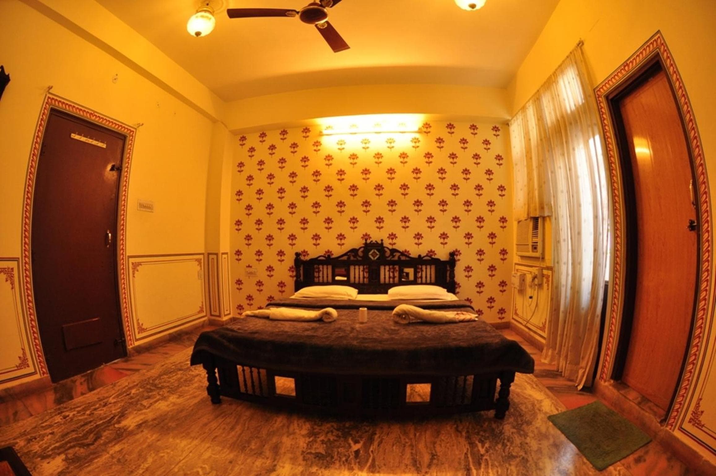 Vinayak Guest House