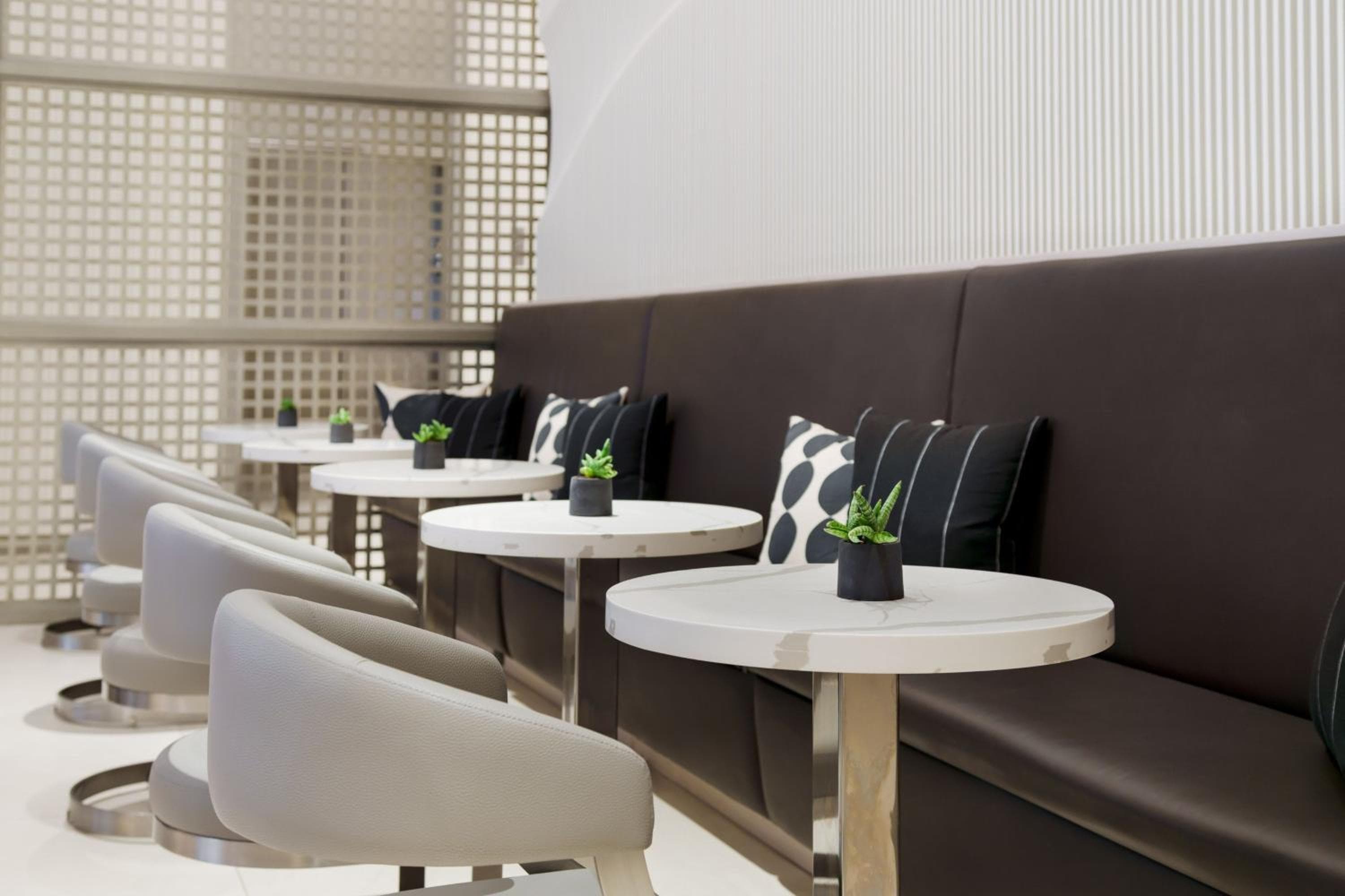 AC Hotel St Petersburg Downtown