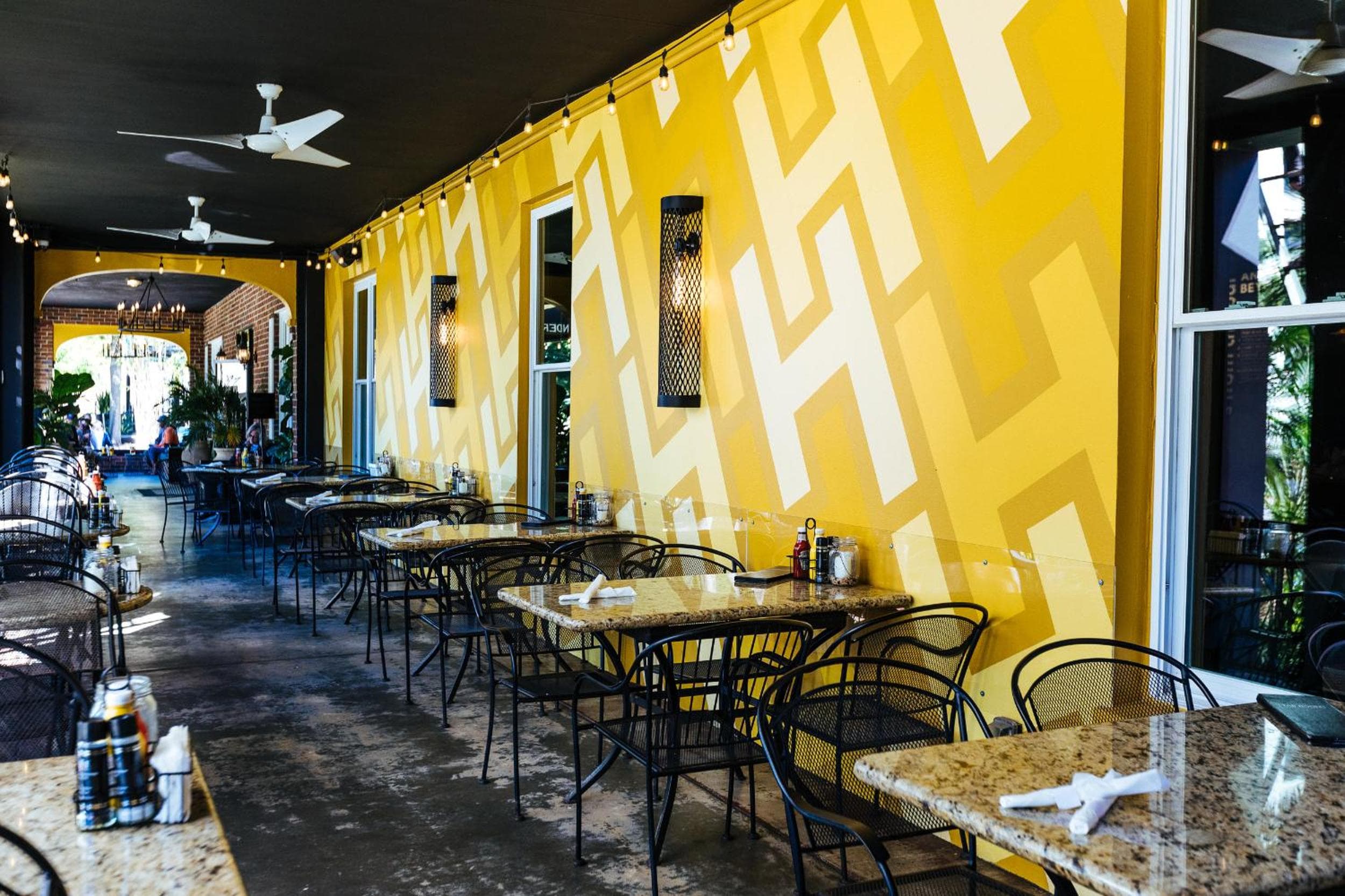 Hollander Hotel - Downtown St. Petersburg