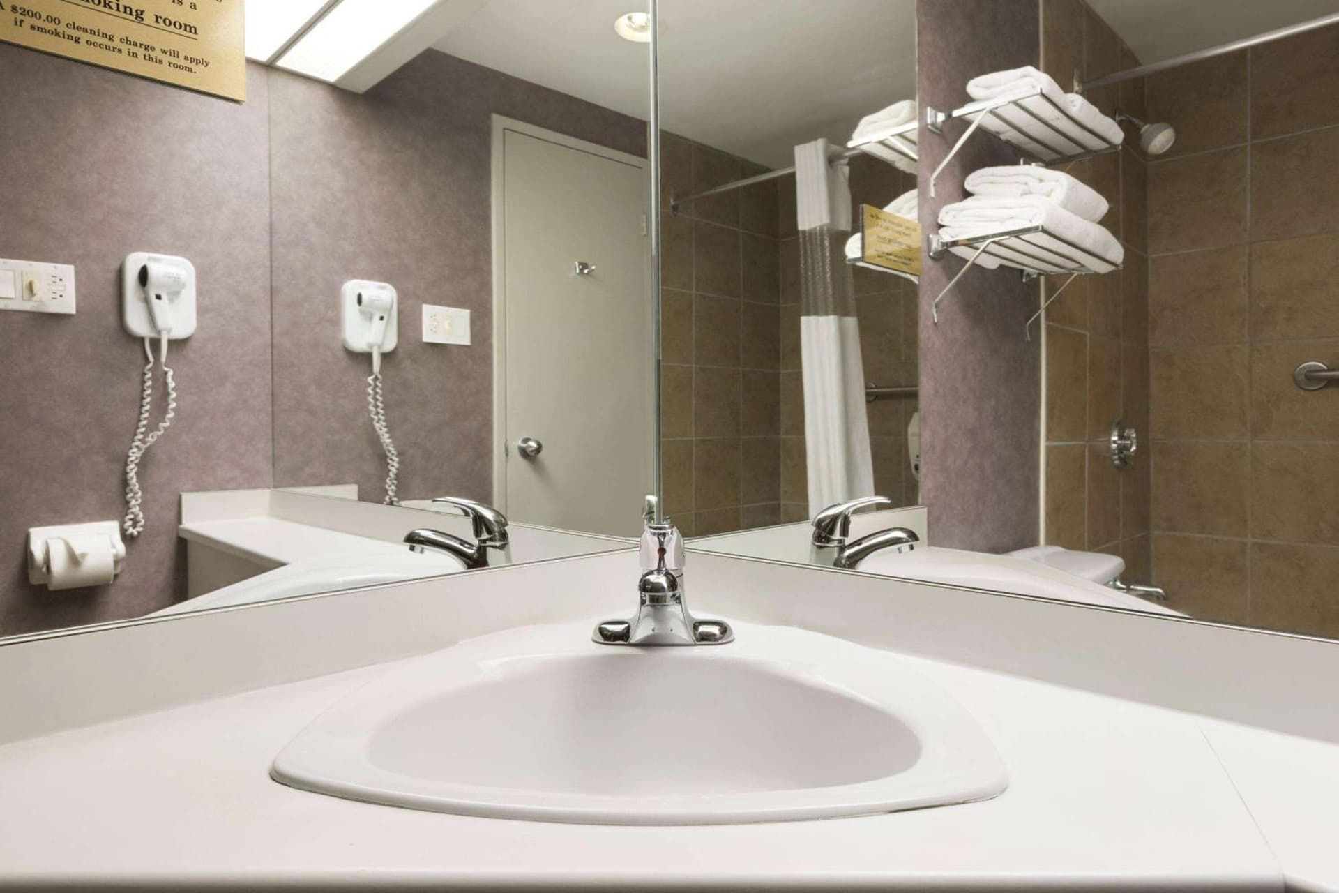 Days Inn by Wyndham Ottawa West