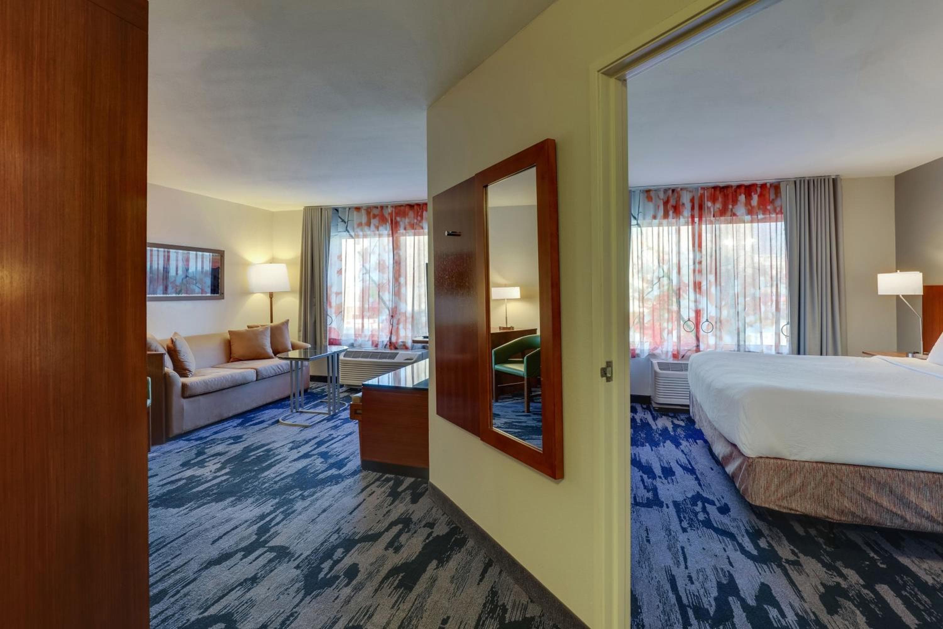 Fairfield Inn & Suites by Marriott Fort Worth I-30 West Near NAS JRB