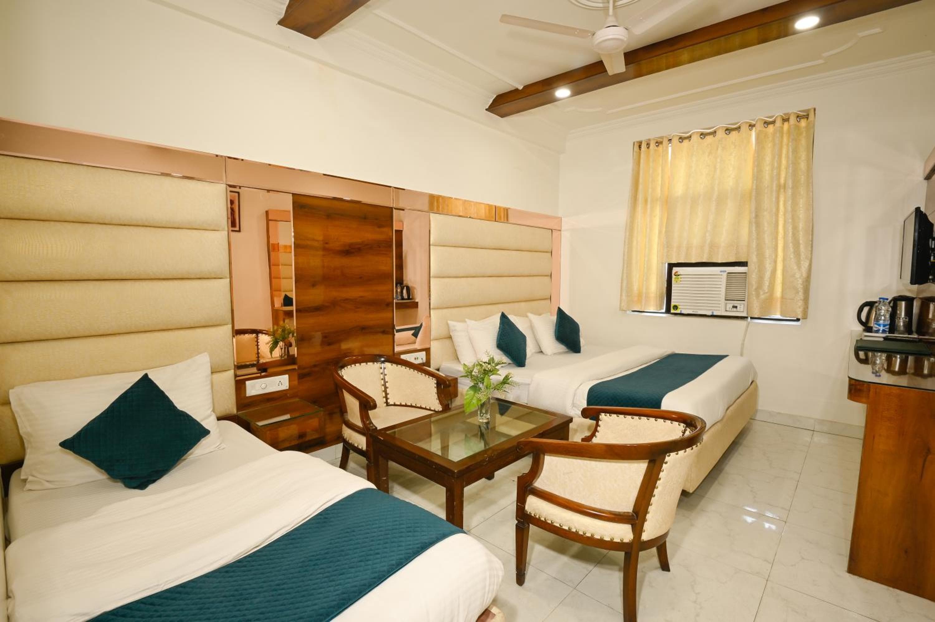 Hotel Baba Deluxe near New Delhi Railway Station and City Center -By RCG Hotels