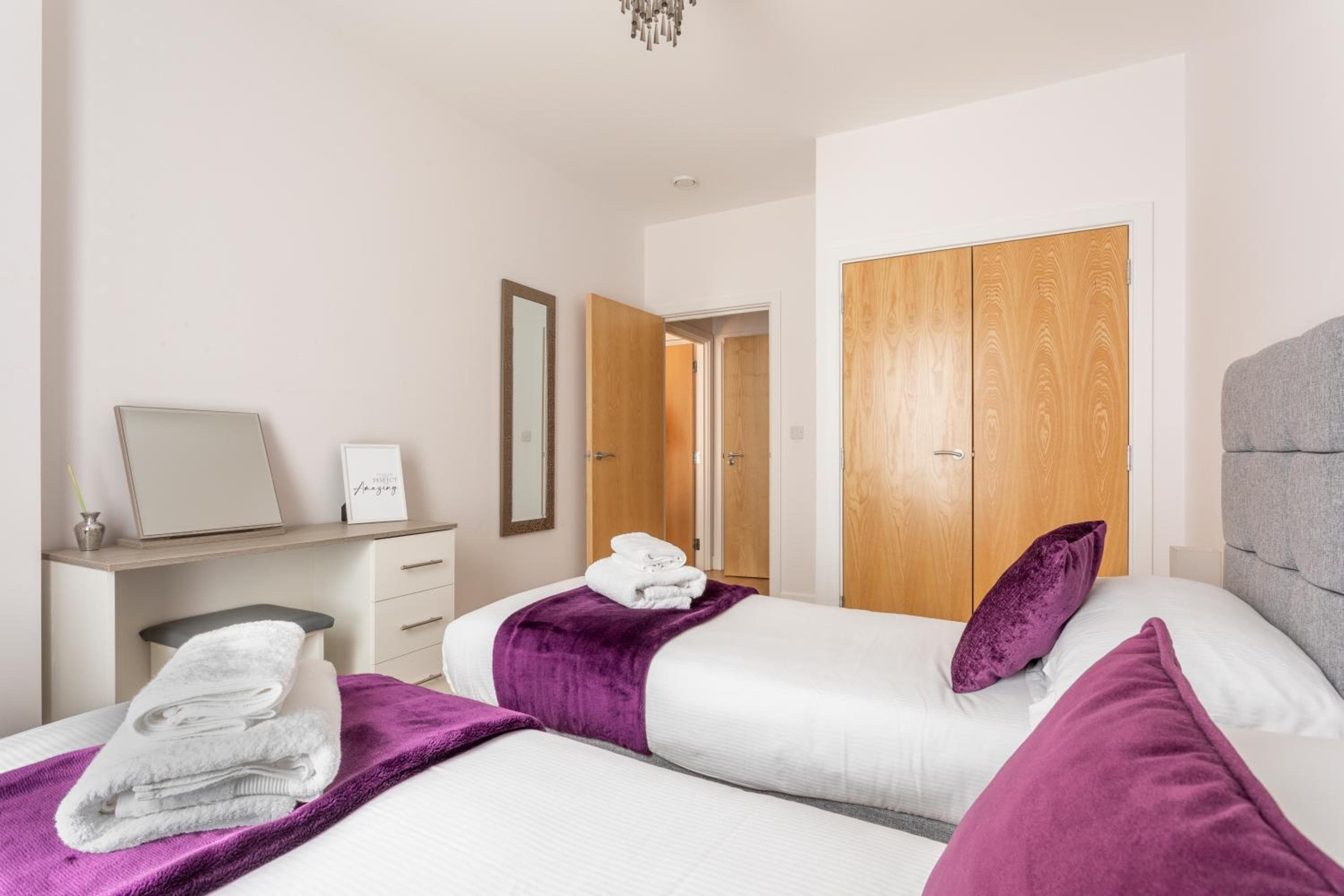 1 Bed Apartment - Redhill Central, Surrey, Gatwick #2