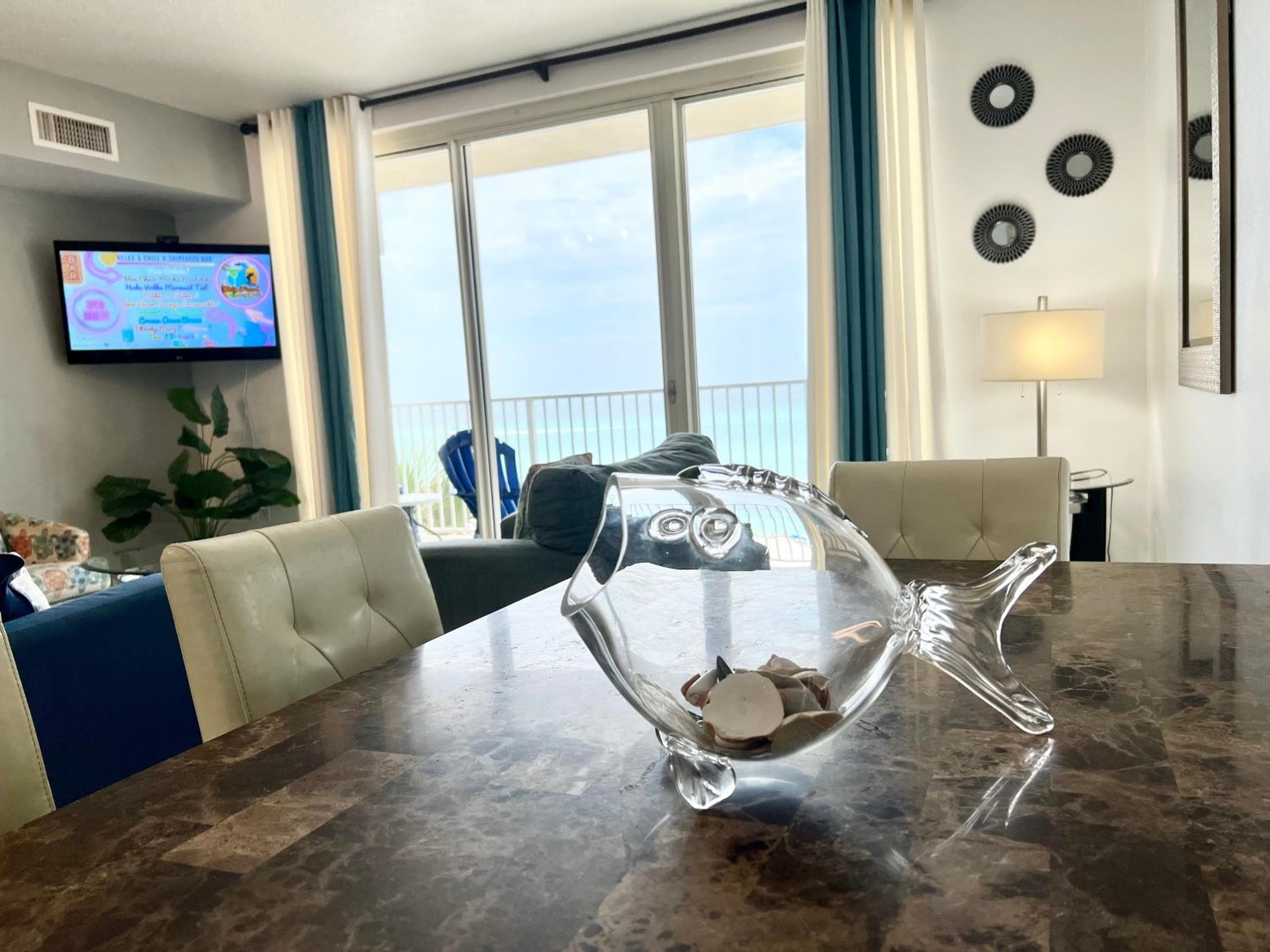 Gulf-front Shores of Panama 3rd Floor RENOVATED - Beach Service Included