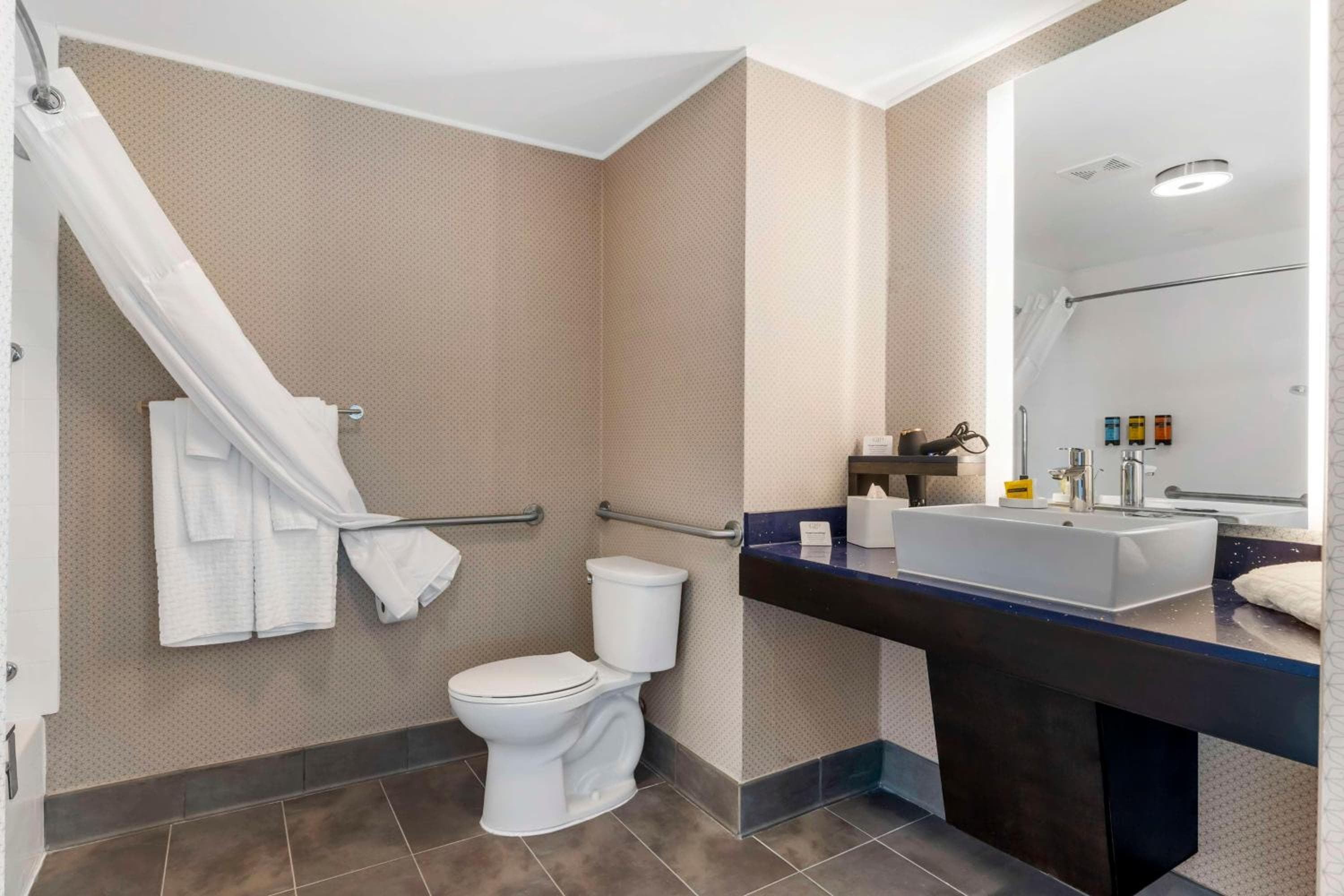 GLo Best Western Pooler - Savannah Airport Hotel