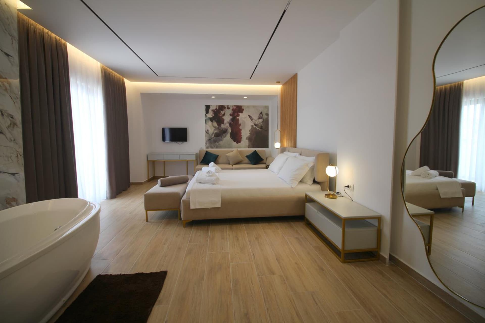 Julia Hotel