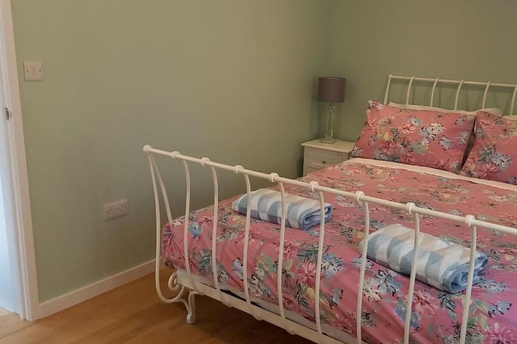 Brand new annexe on border of the Southdowns.
