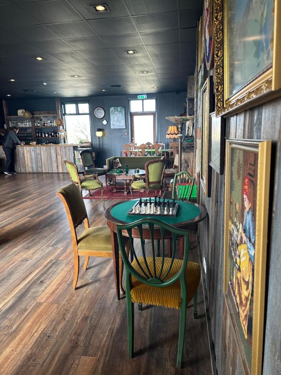 restaurant
