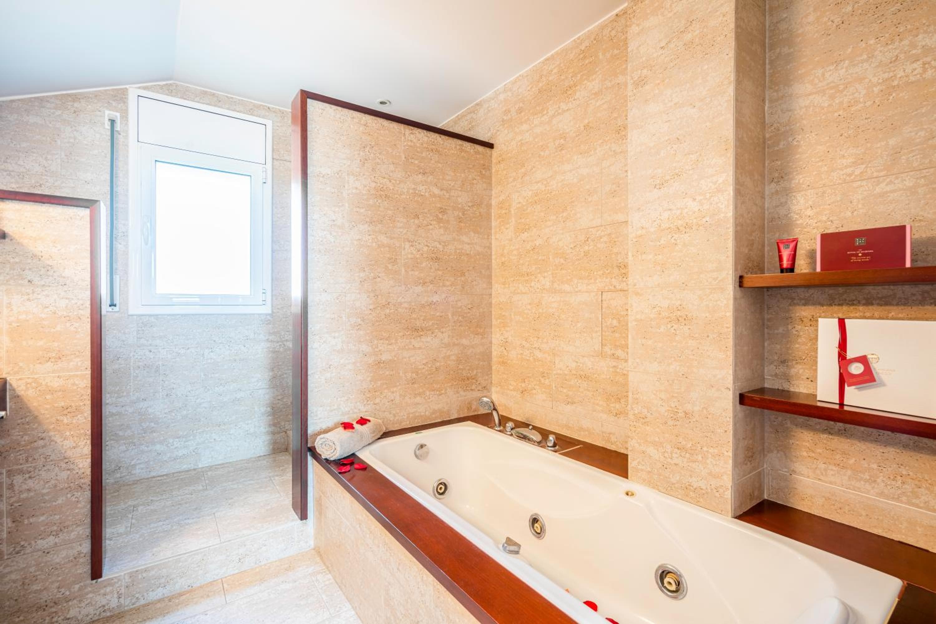 Winahost Casa familiar con piscina