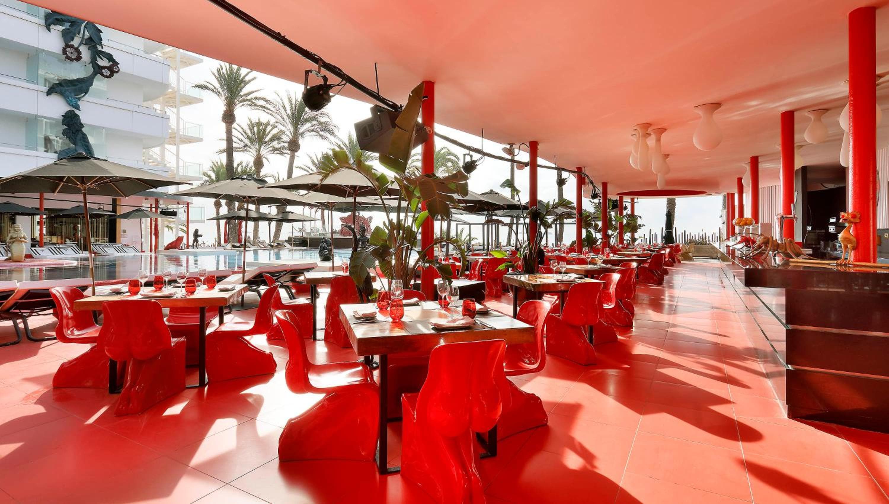 The Unexpected Ibiza Hotel - Ushuaïa Club entrance included