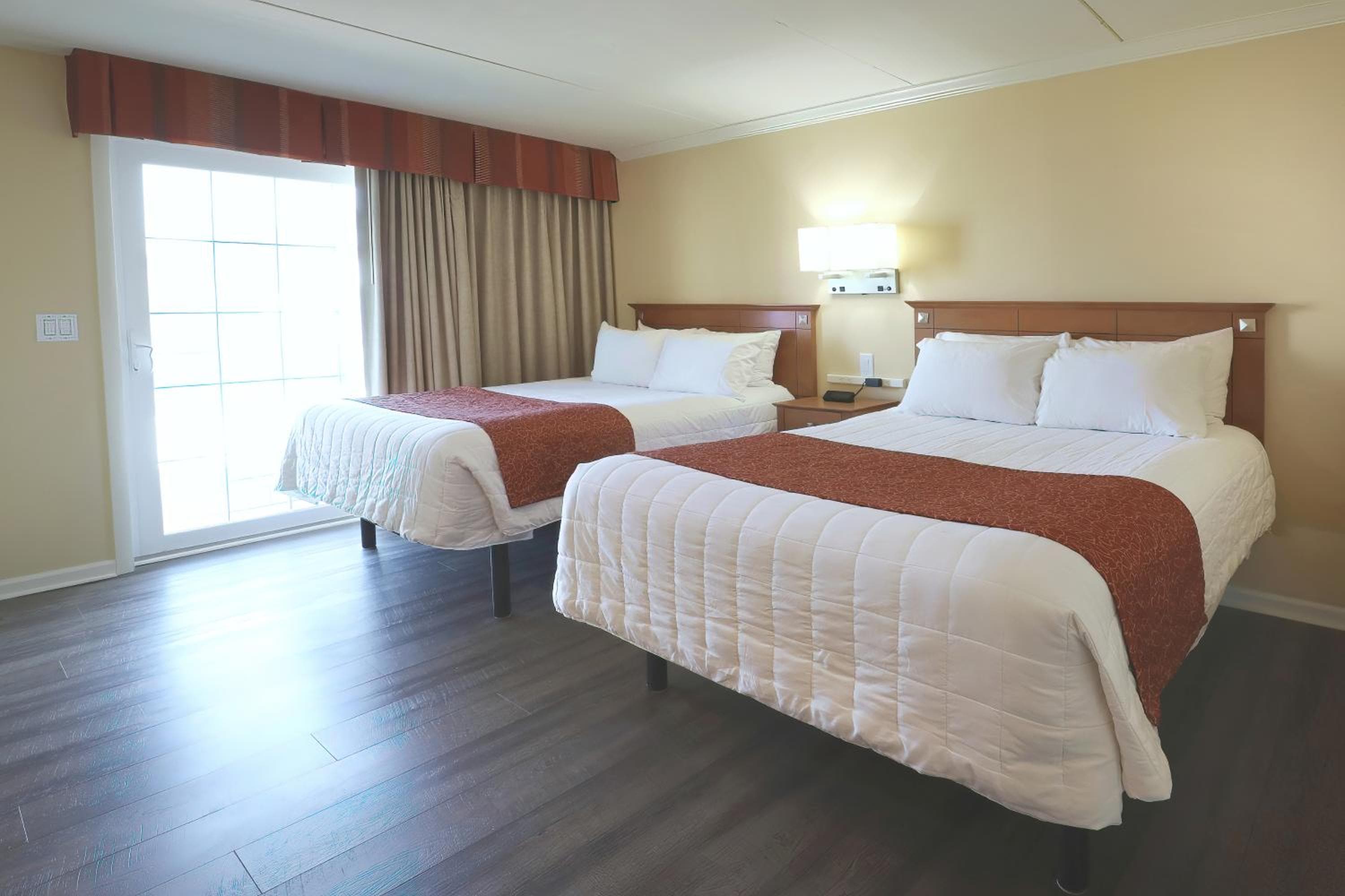 Fleur de Lis Beach Motel