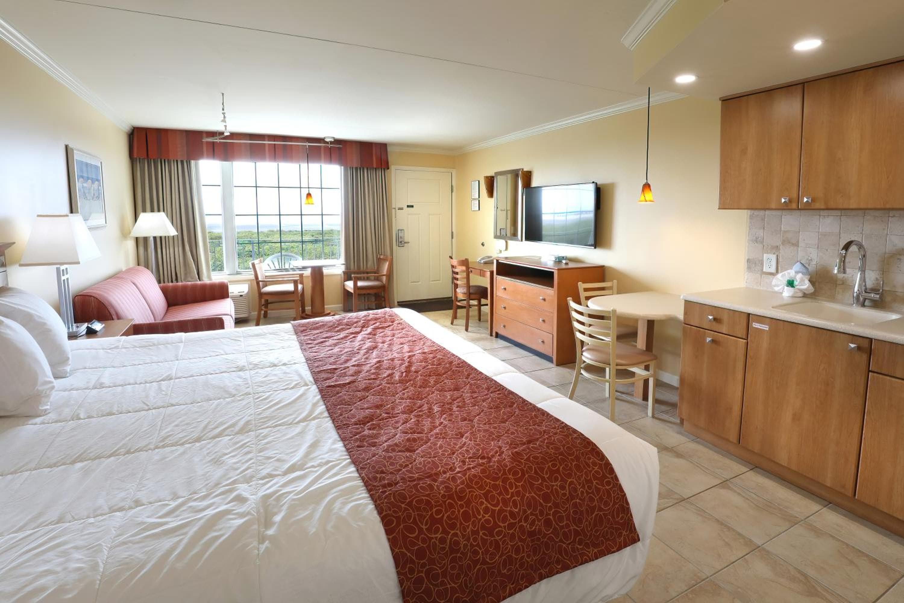 Fleur de Lis Beach Motel