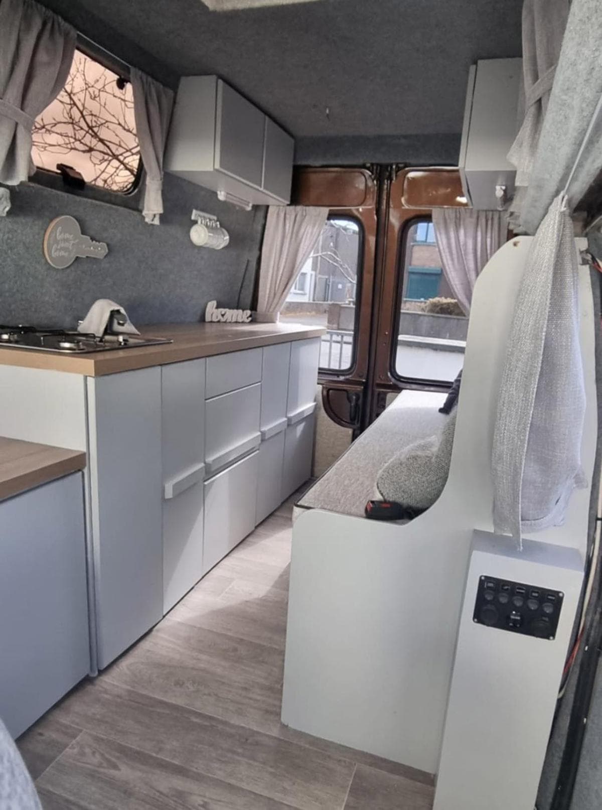 RETRO CAMPER HIRE LTD Campervan Hire Company "Travel Throughout Ireland "