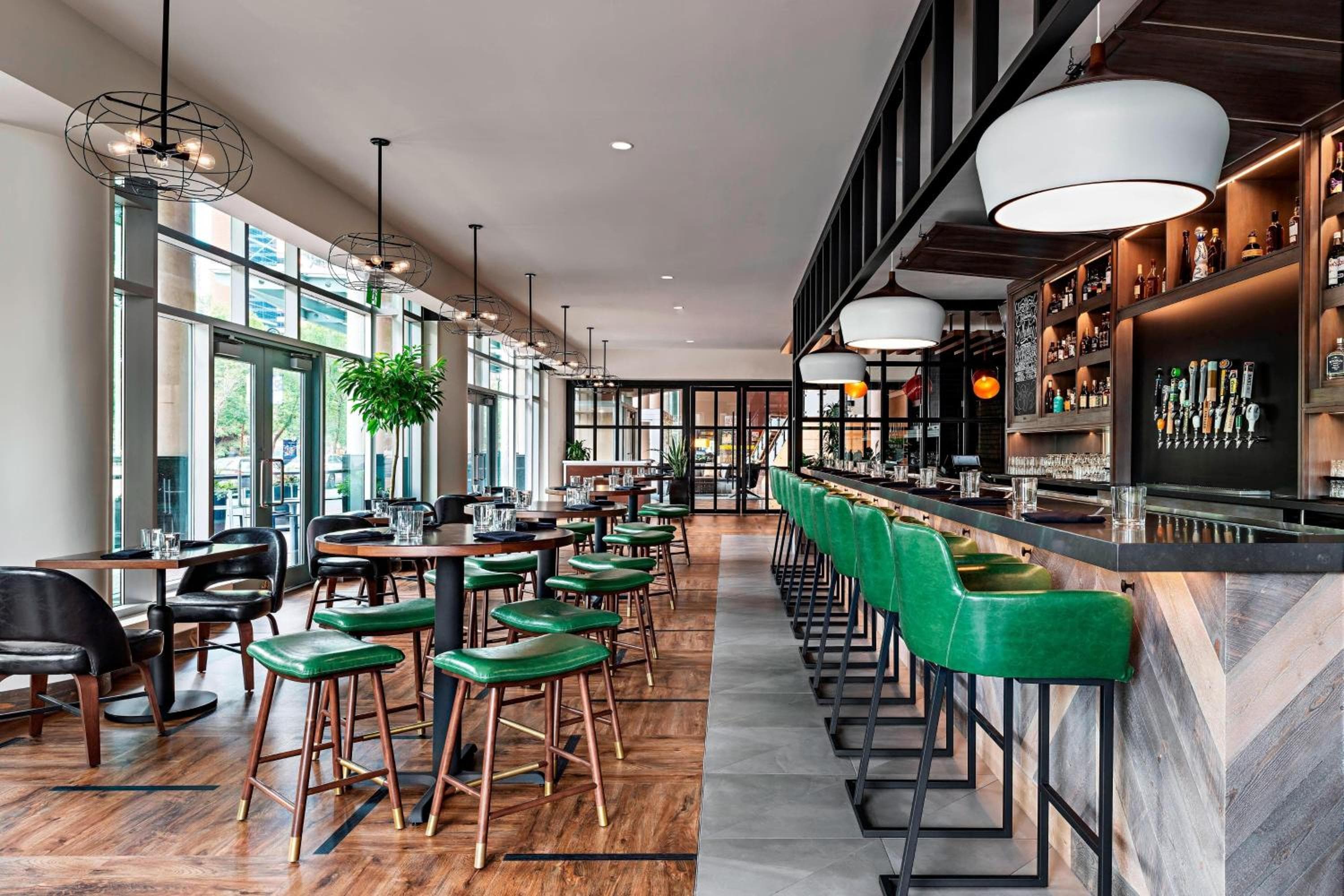 Sheraton Suites Calgary Eau Claire