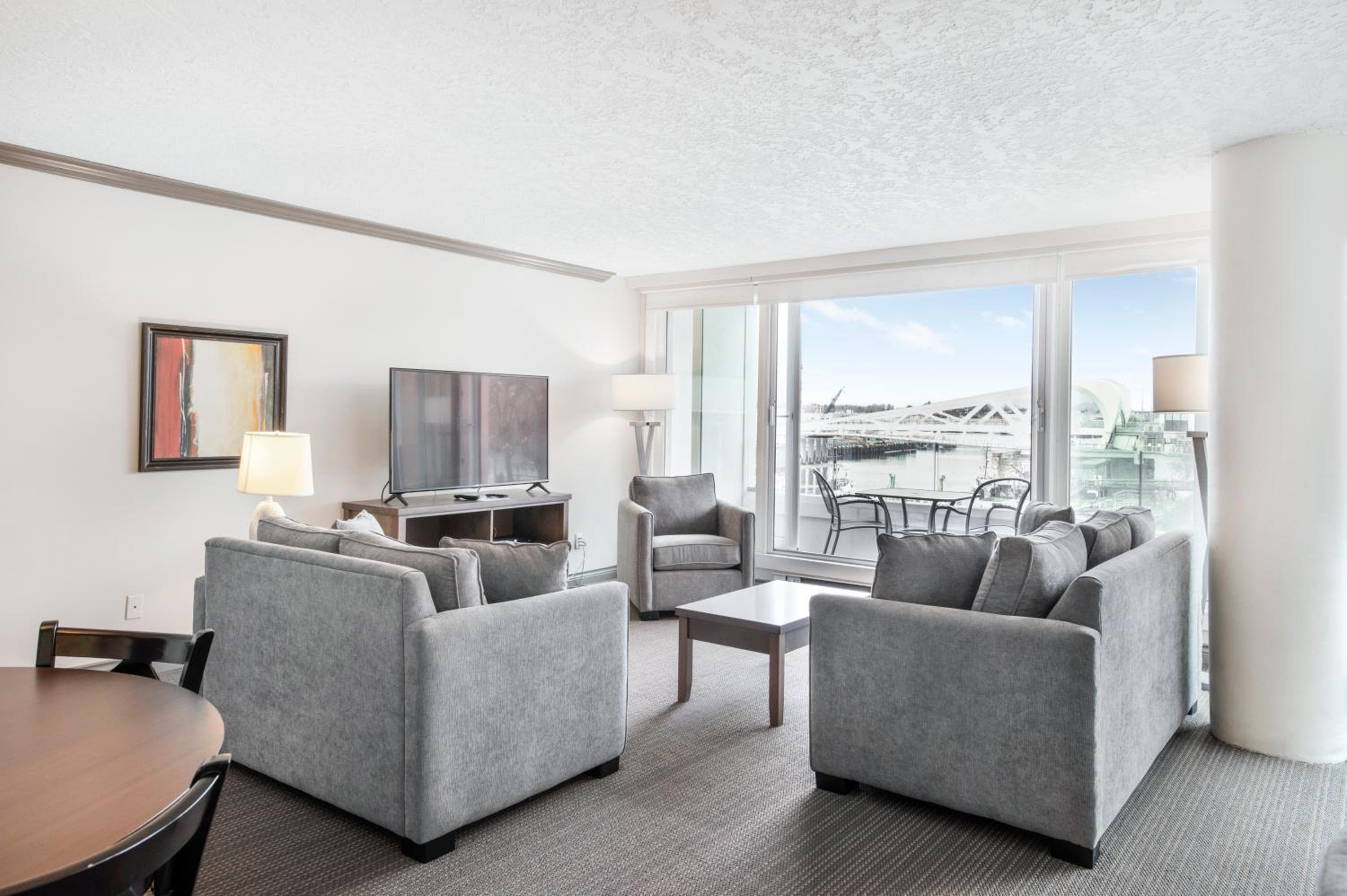 Victoria Regent Waterfront Hotel & Suites