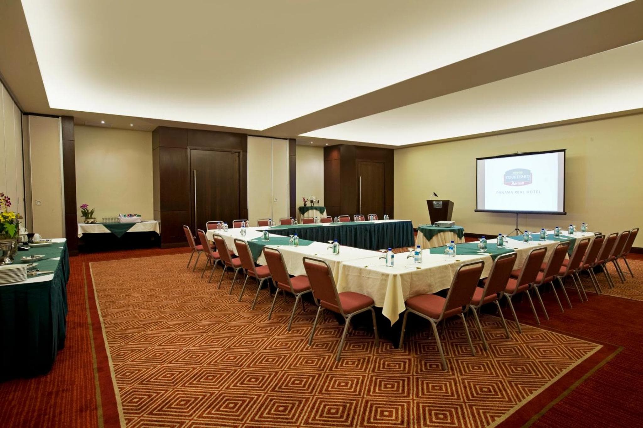 Courtyard by Marriott Panama Multiplaza Mall