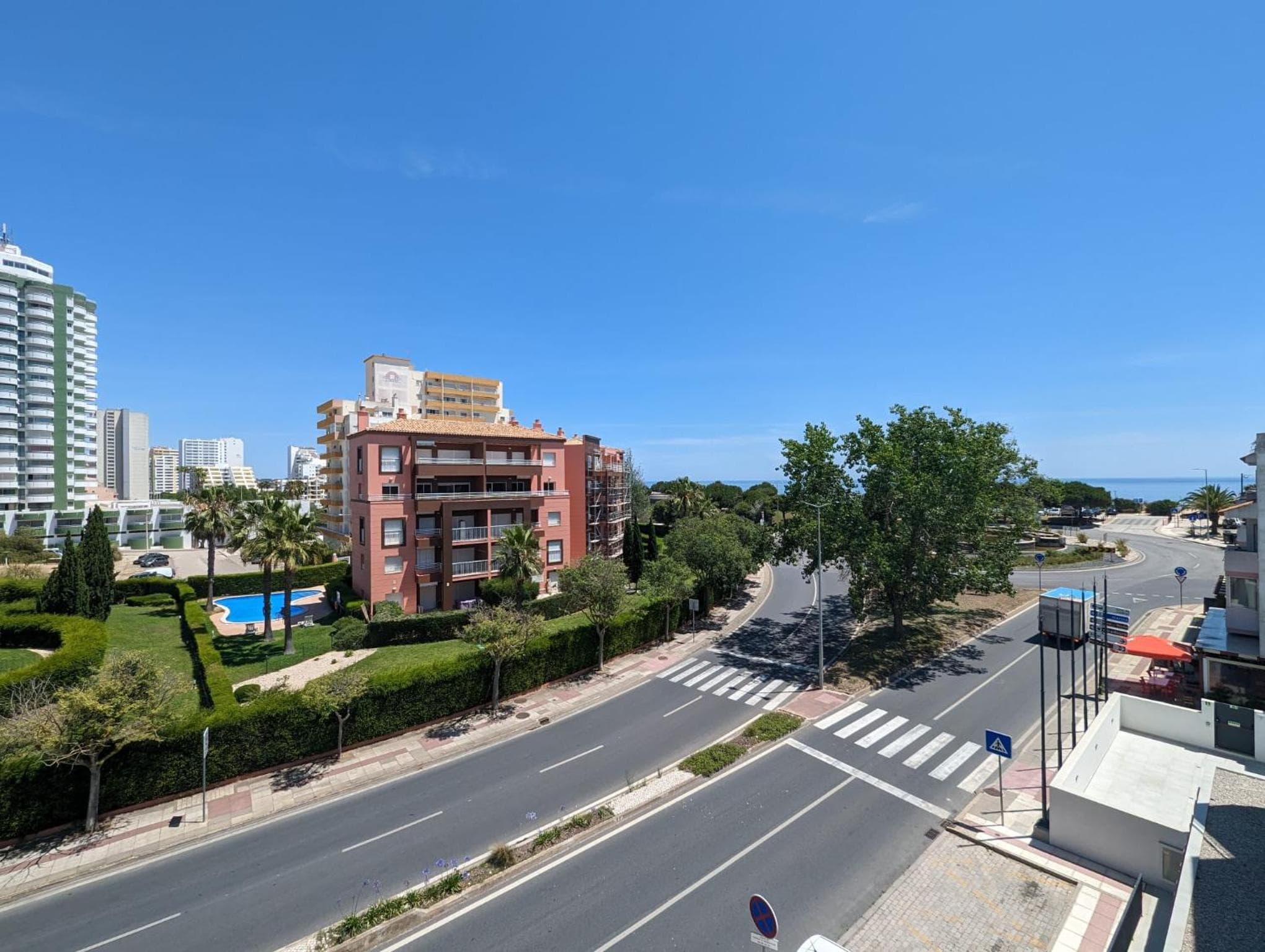 Rochavau Hotel