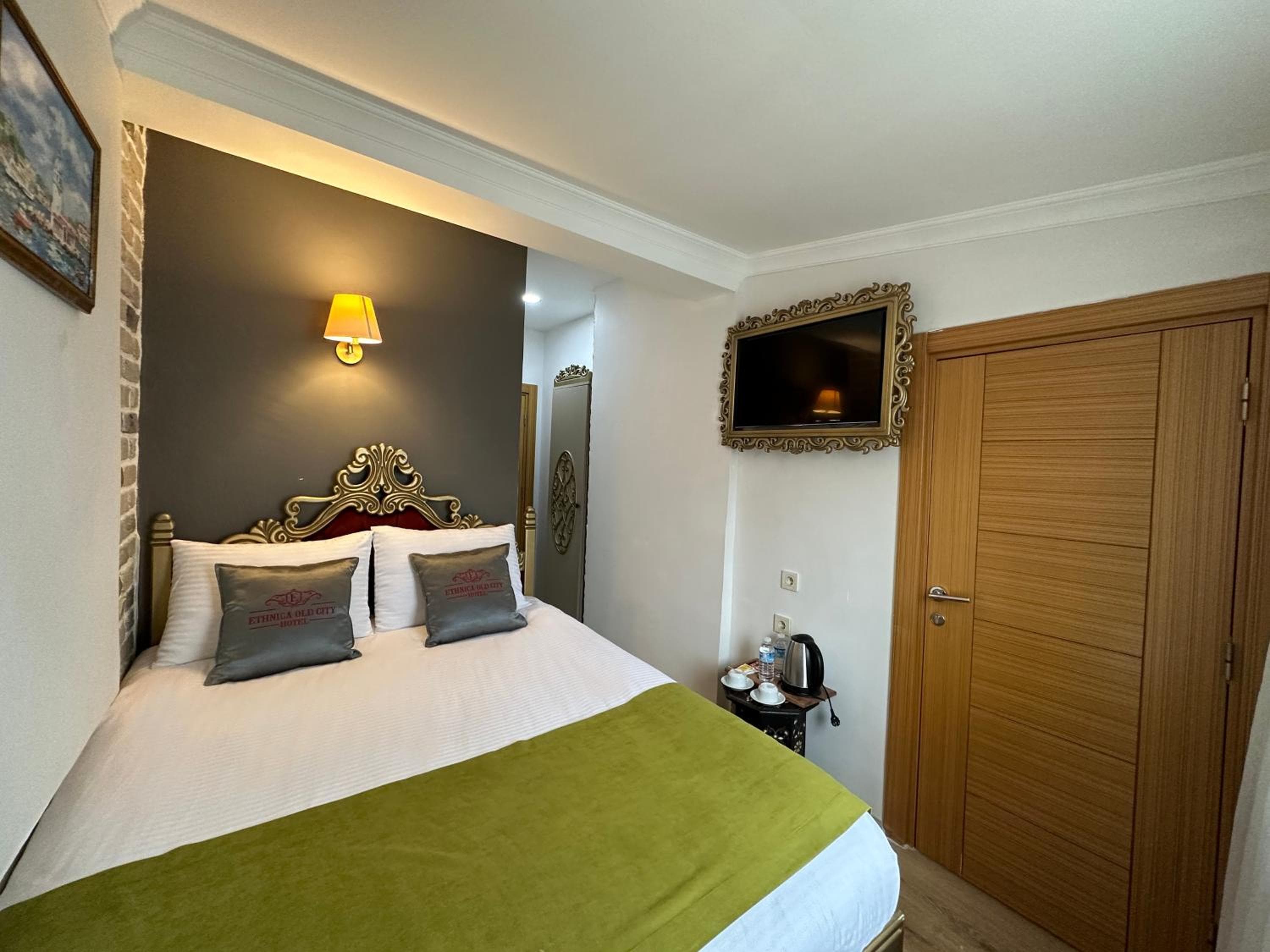 Ethnica Hotel Old City