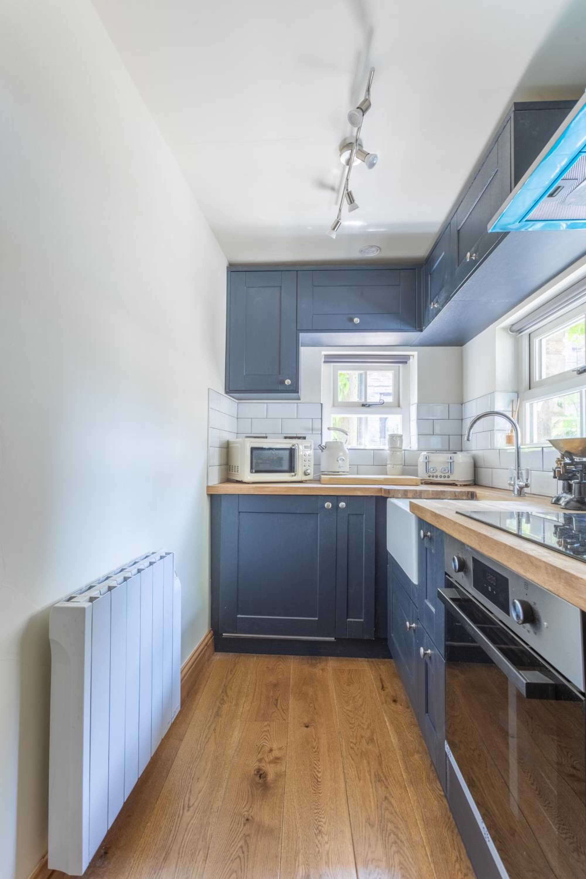 Chapel Cottage with Log Burner (Dog Friendly)