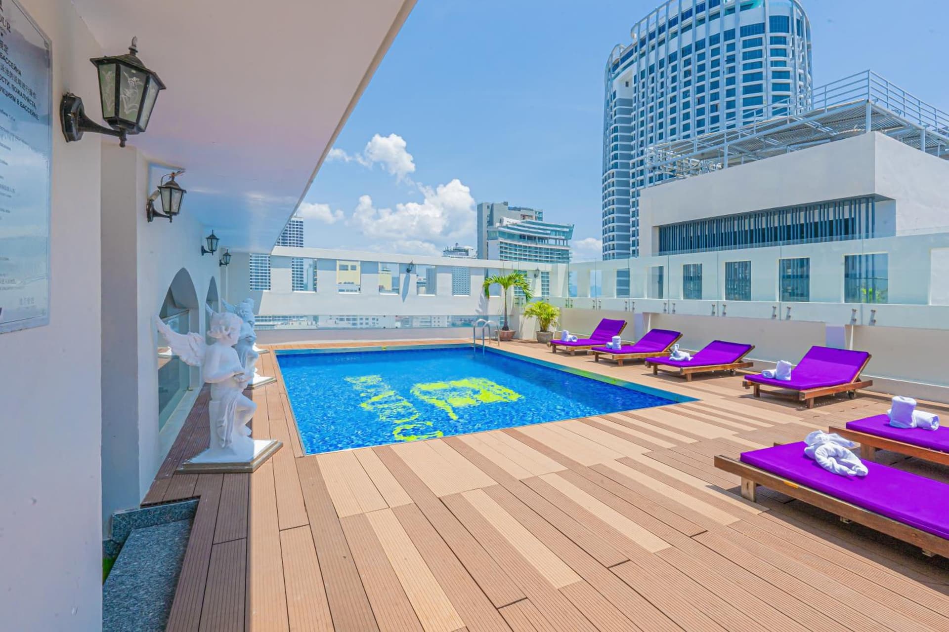 Bonjour Nha Trang Hotel