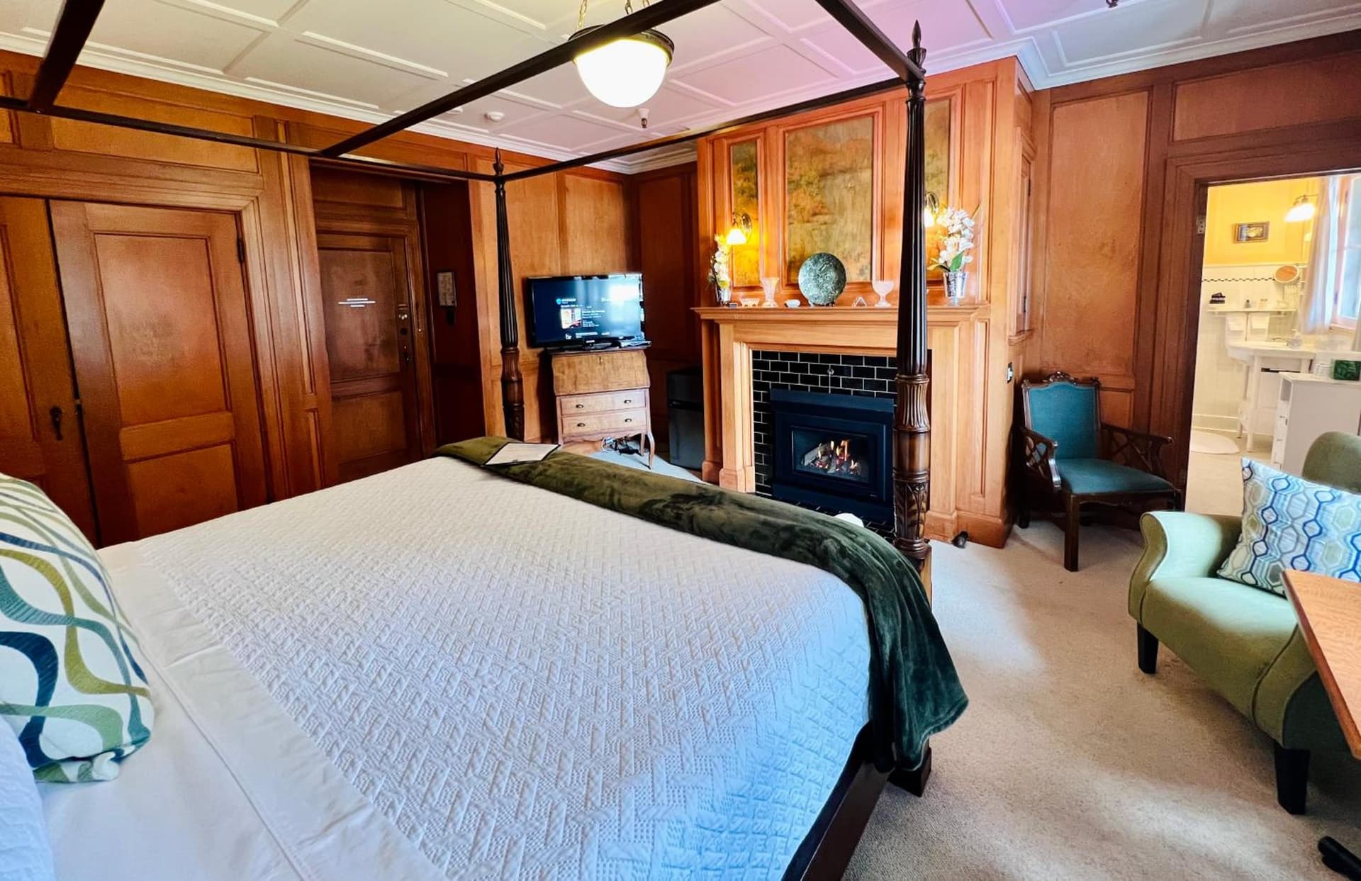 The Latch Inn