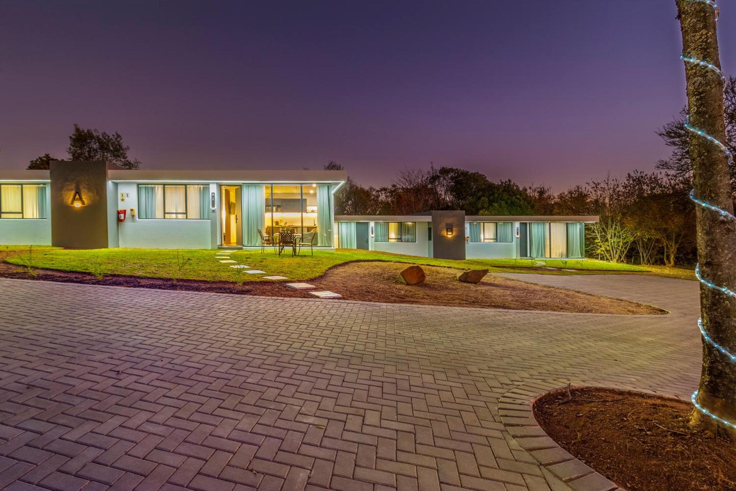 KRAVIT Premier Suites