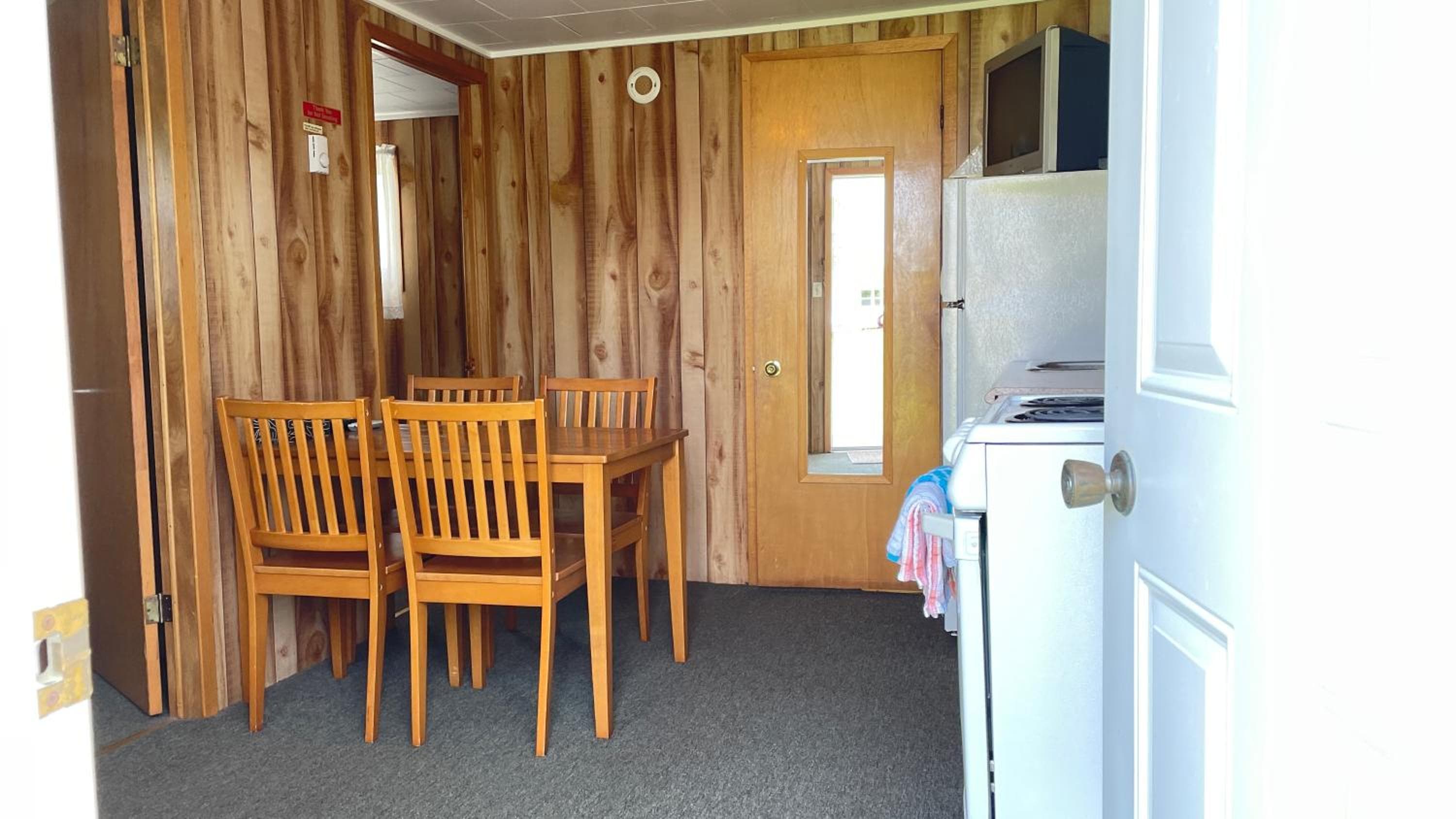 Rachel's Motel and Cottages
