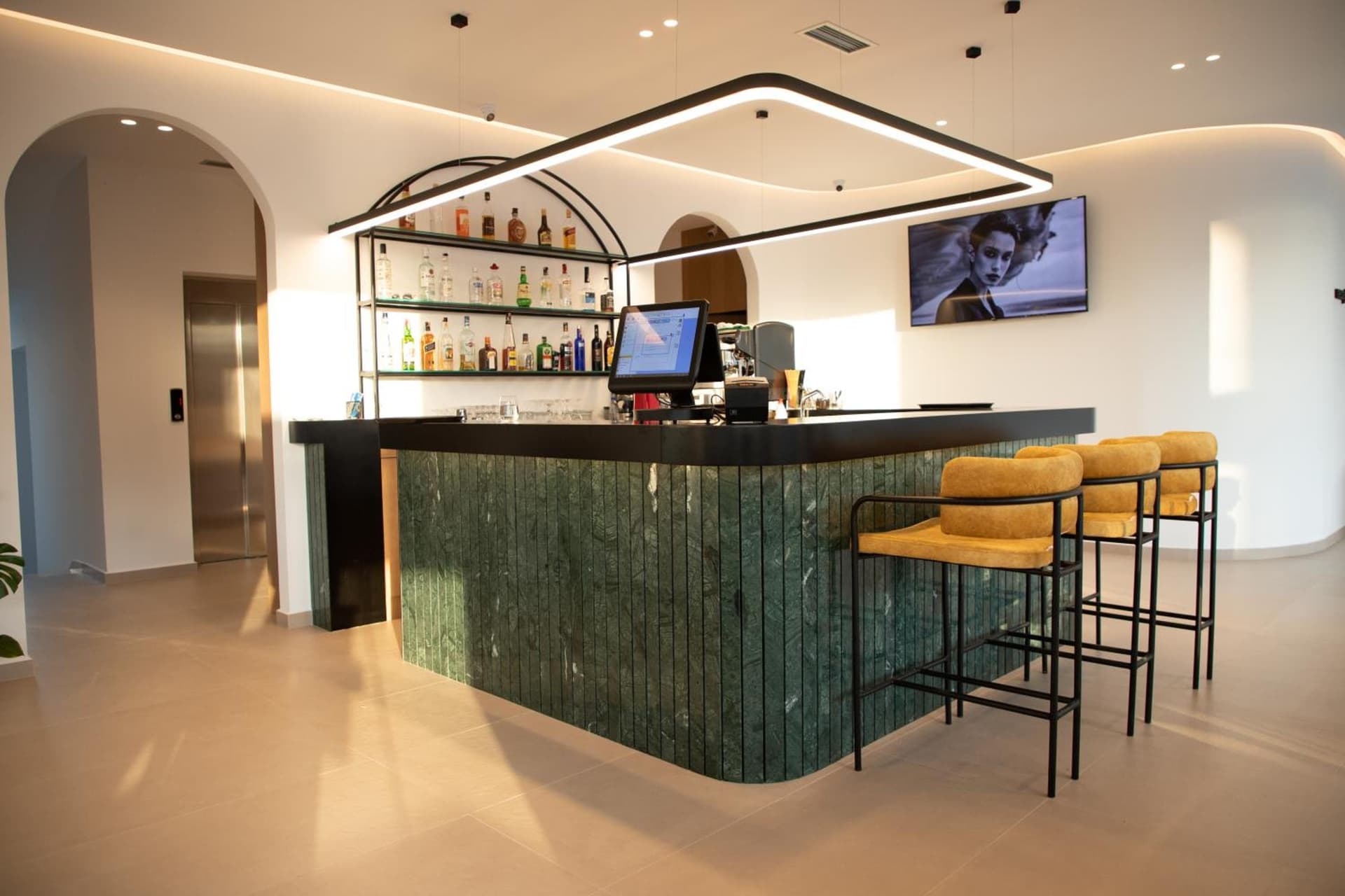 Colosseum Hotel