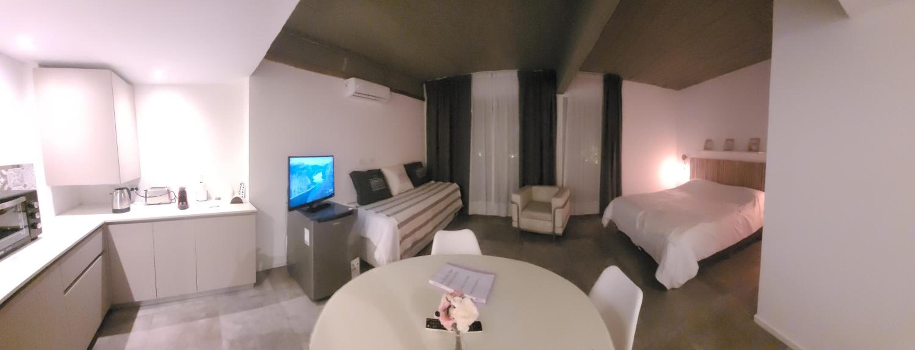 La Belle San Isidro Lofts