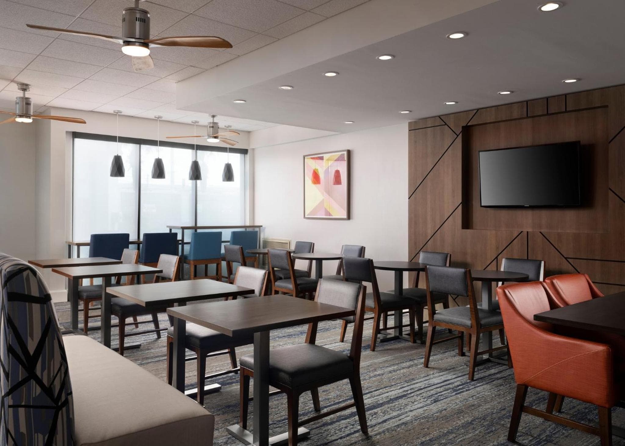 Holiday Inn Express and Suites New Orleans Airport by IHG