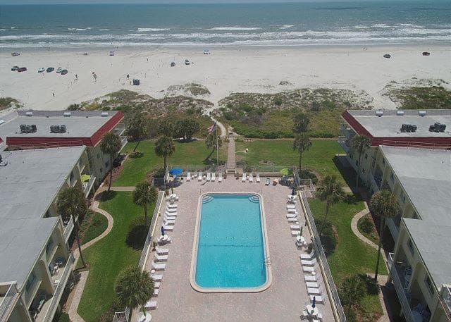 Ocean View 2 Bed, 2 bath, Steps to the Beach - Spanish Trace 240