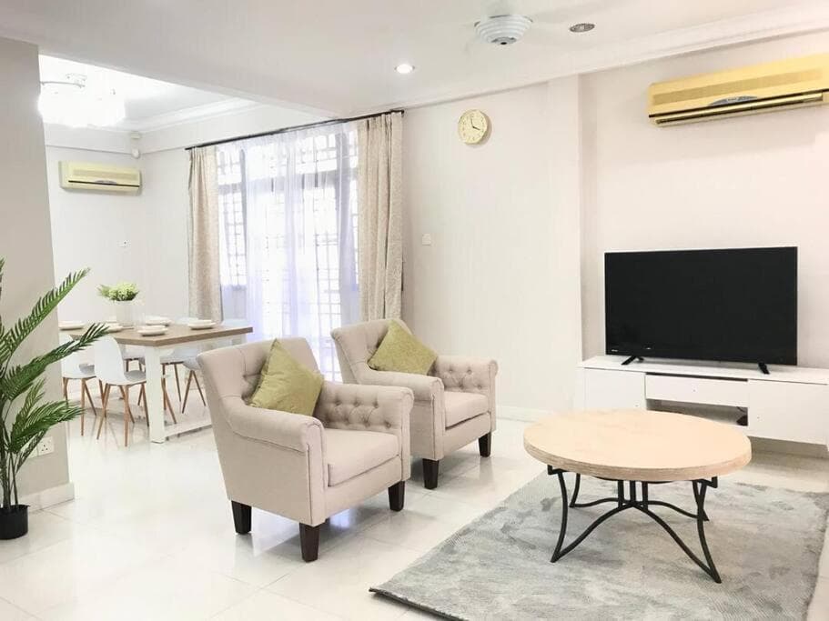 Family 4BR Landed House @ SPICE ARENA