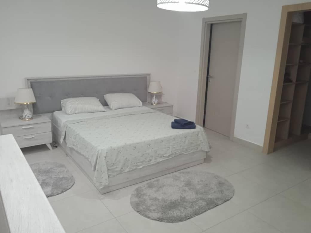 Appartement 3 chambres + séjour à Alger Hydra