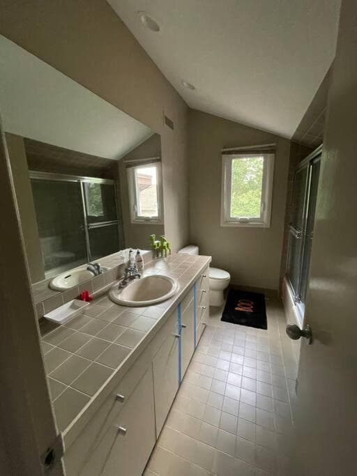 Beautiful House in Livingston (20 miles from NYC)